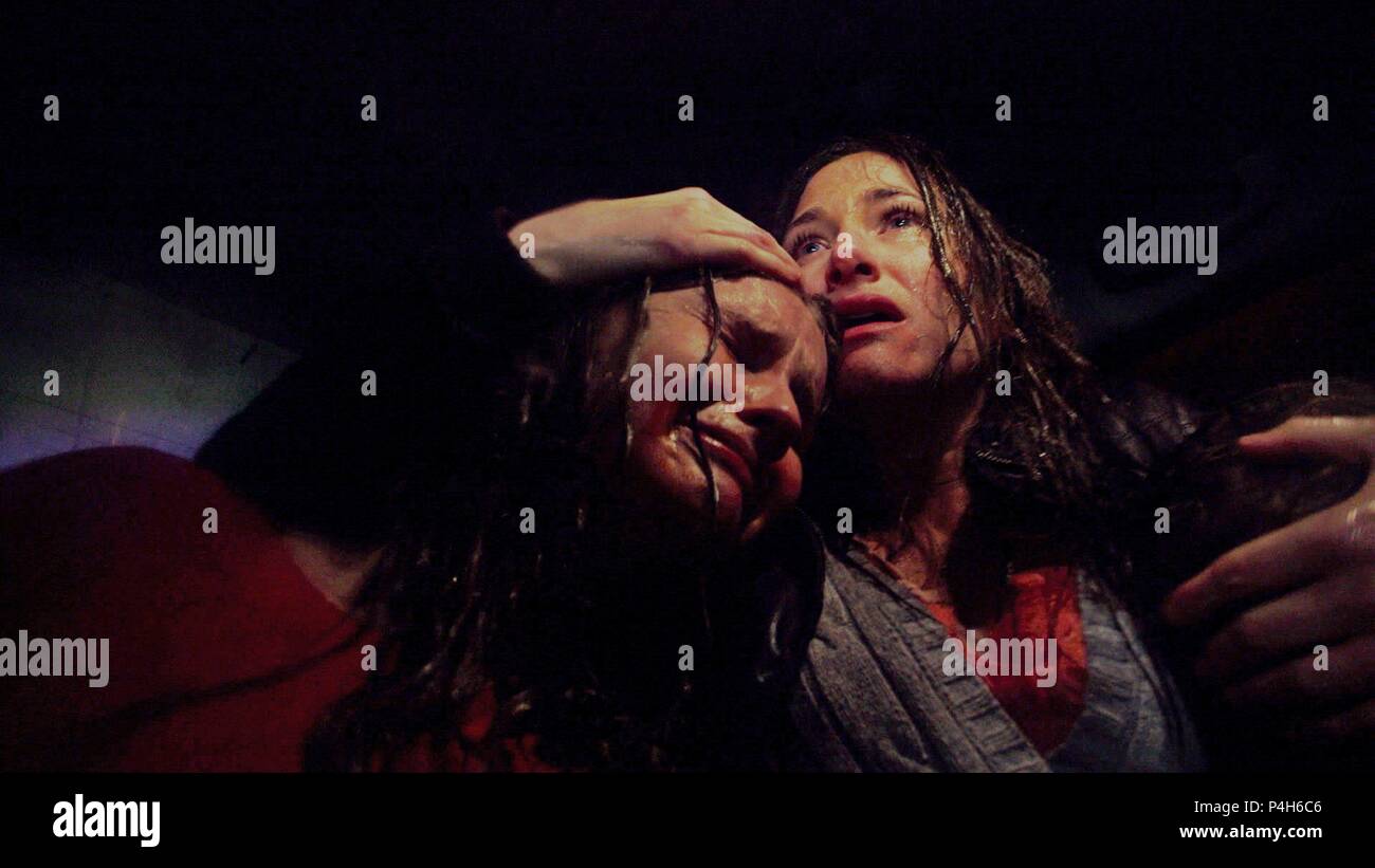 Original Film Title: FRIGHT NIGHT. English Title: FRIGHT NIGHT. Film  Director: TOM HOLLAND. Year: 1985. Stars: CHRIS SARANDON. Credit: COLUMBIA  PICTURES / Album Stock Photo - Alamy, image size:1300x821