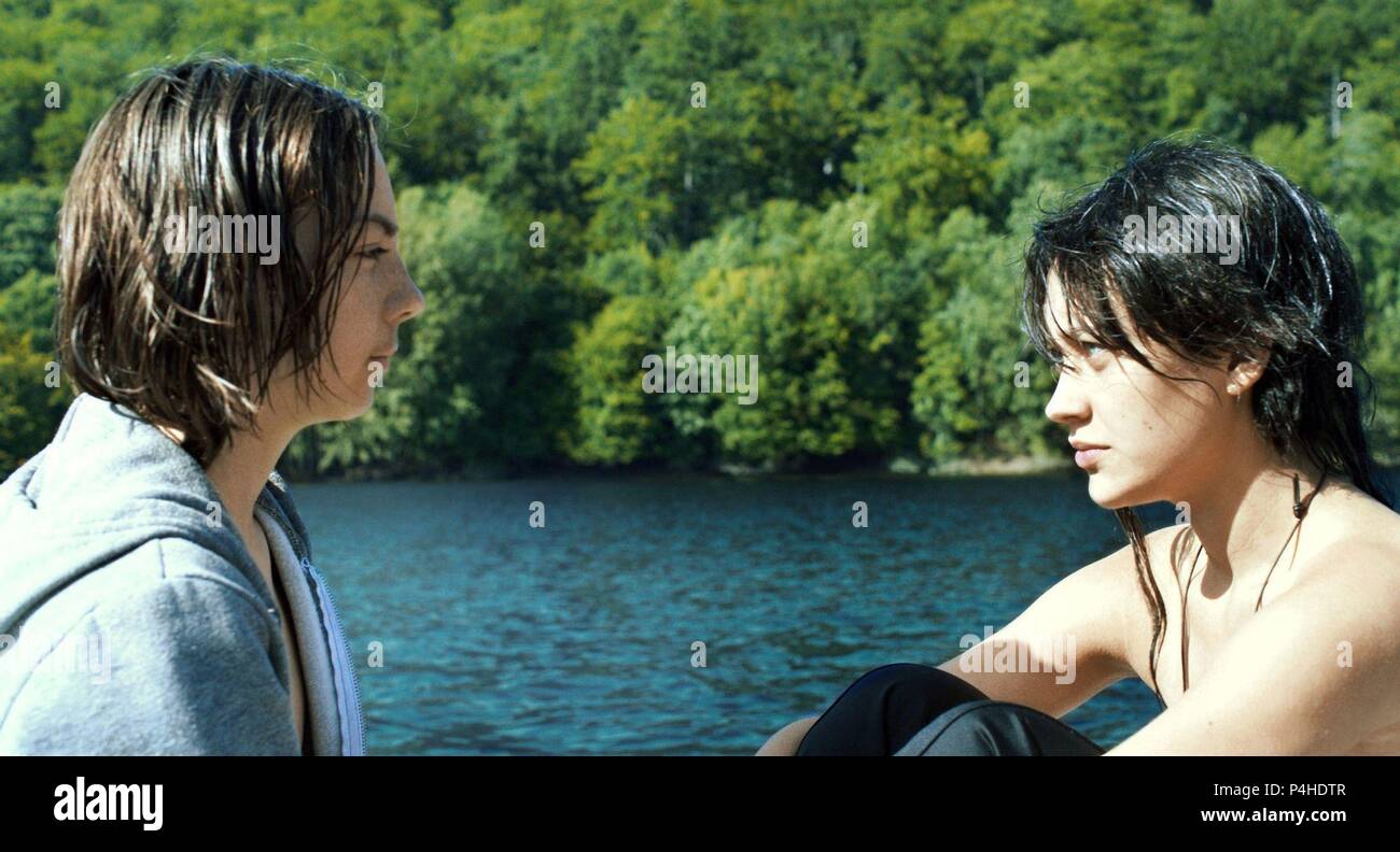 Troeshinadagi uchlik, hozir qongiroq qiling Chiroyli shaxsiy jinsiy aloqa