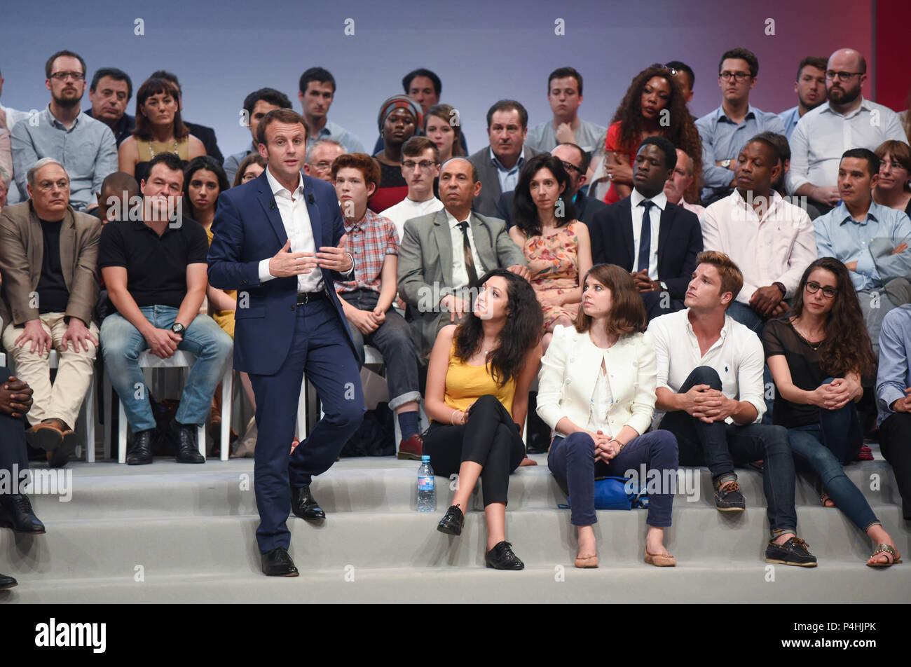 July 12, 2016 - Paris, France: French economy minister Emmanuel Macron holds the first political rally of his movement 'En Marche!' ('On the Move!'), at the Maison de la Mutualite, an event widely seen as a prelude to a run for the 2017 presidential election. Emmanuel Macron tient son premier grand rassemblement politique avec son mouvement 'En Marche!', premier jalon de sa campagne pour la prŽsidentielle de 2017. Stock Photo
