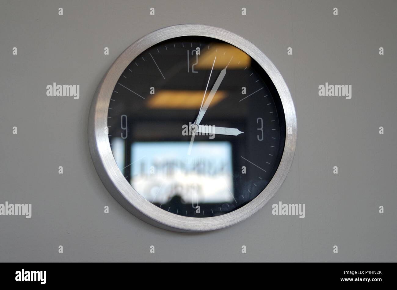 Telling time hires stock photography and images Alamy