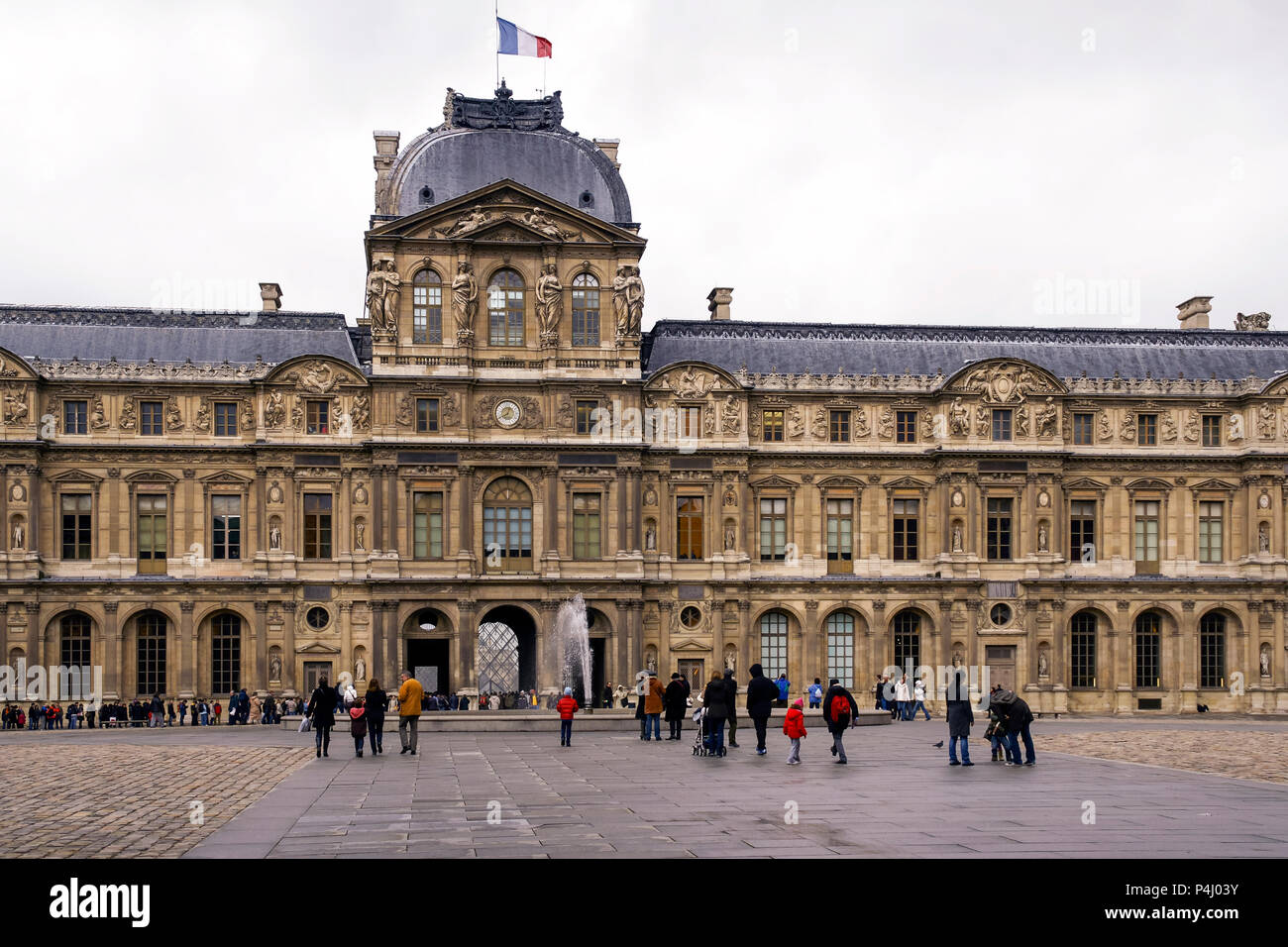Louvre. París. Francia Stock Photo