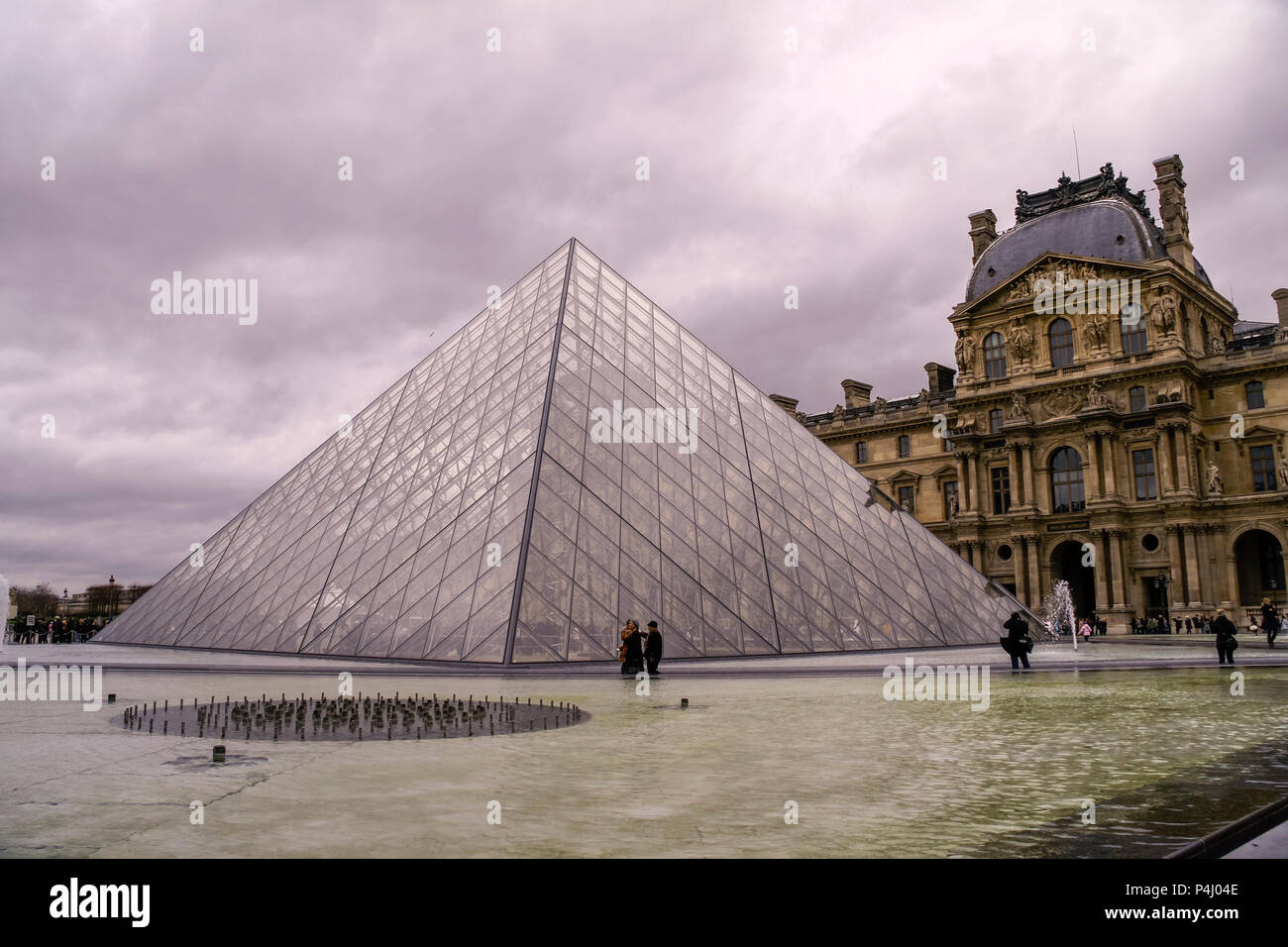 Museo del Louvre. París. Francia Stock Photo