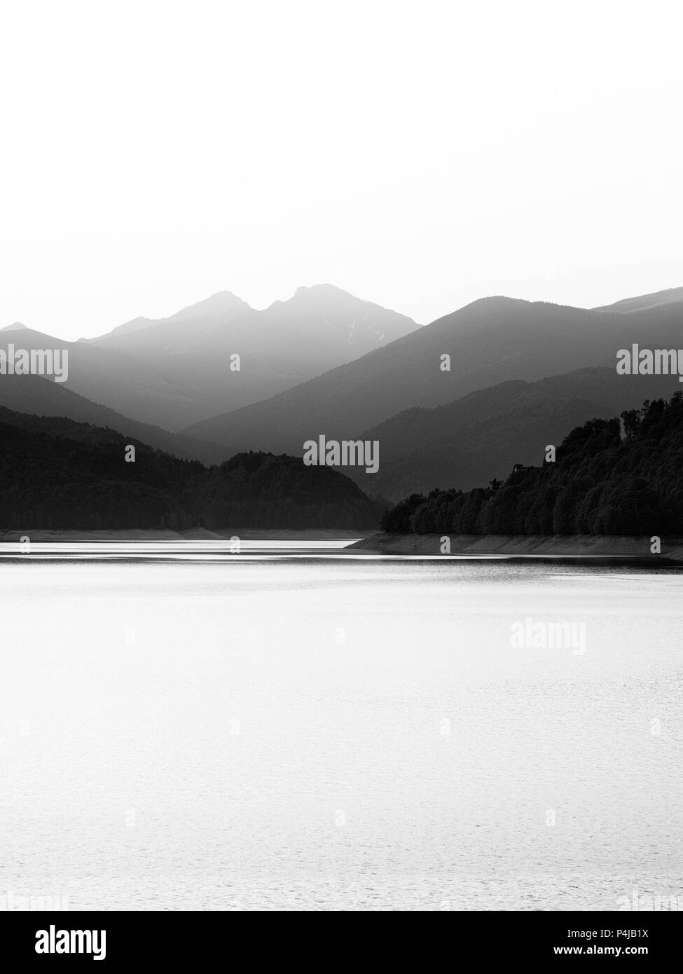 Lake black white scenery Black and White Stock Photos & Images - Alamy