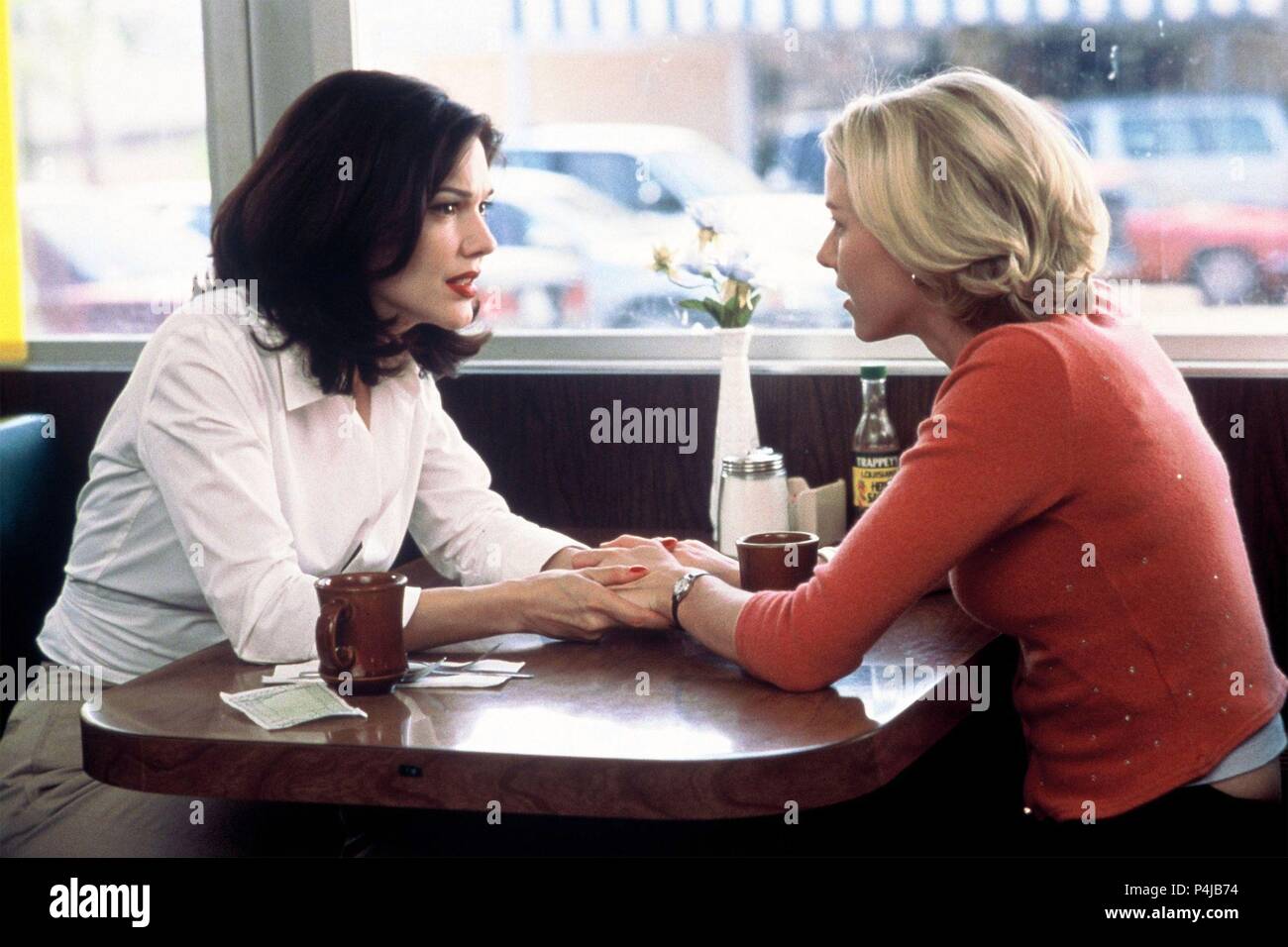 Original Film Title: MULHOLLAND DR..  English Title: MULHOLLAND DRIVE.  Film Director: DAVID LYNCH.  Year: 2001.  Stars: NAOMI WATTS; LAURA HARRING. Credit: THE PICTURE FACTORY ASYMMETRICAL PRODUCTIONS/IMAGINE TELEVIS / Album Stock Photo