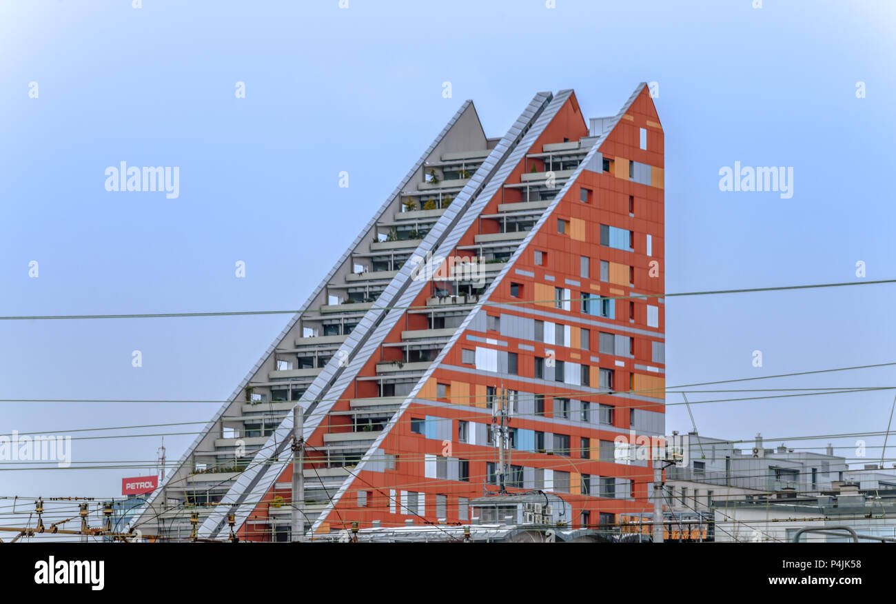Triangle building