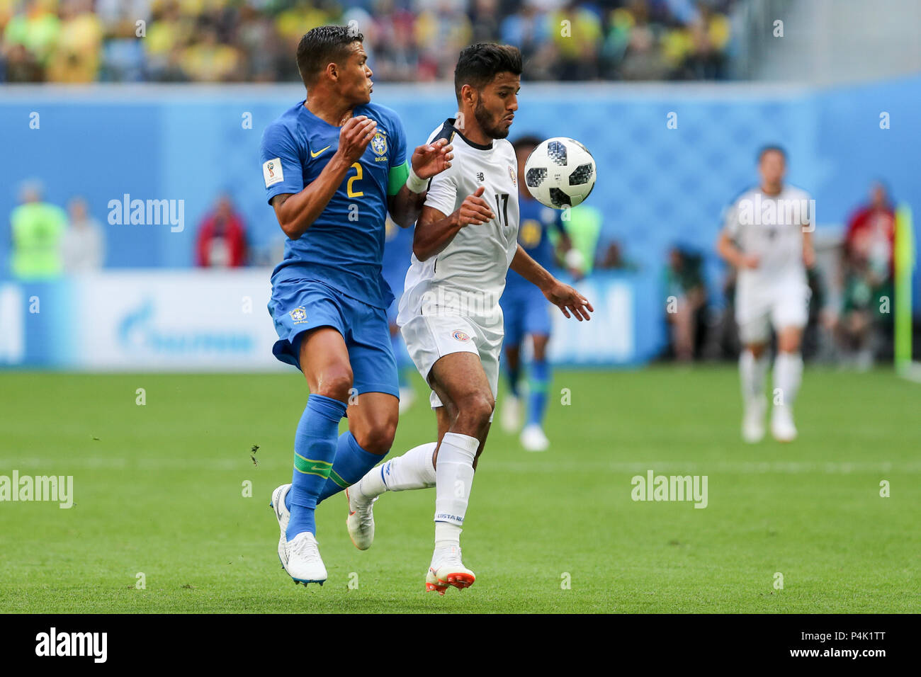 Sao Petesburgo, Russia. 22nd June, 2018. Thiago Silva of Brasil and Yeltsin Tejeda of Costa Rica during the match between Brazil and Costa Rica for the second round of group E of the 2018 World Cup, held at Saint Petersburg Stadium, St. Petersburg, Russia. Game ended scoreless. Credit: Thiago Bernardes/Pacific Press/Alamy Live News Stock Photo