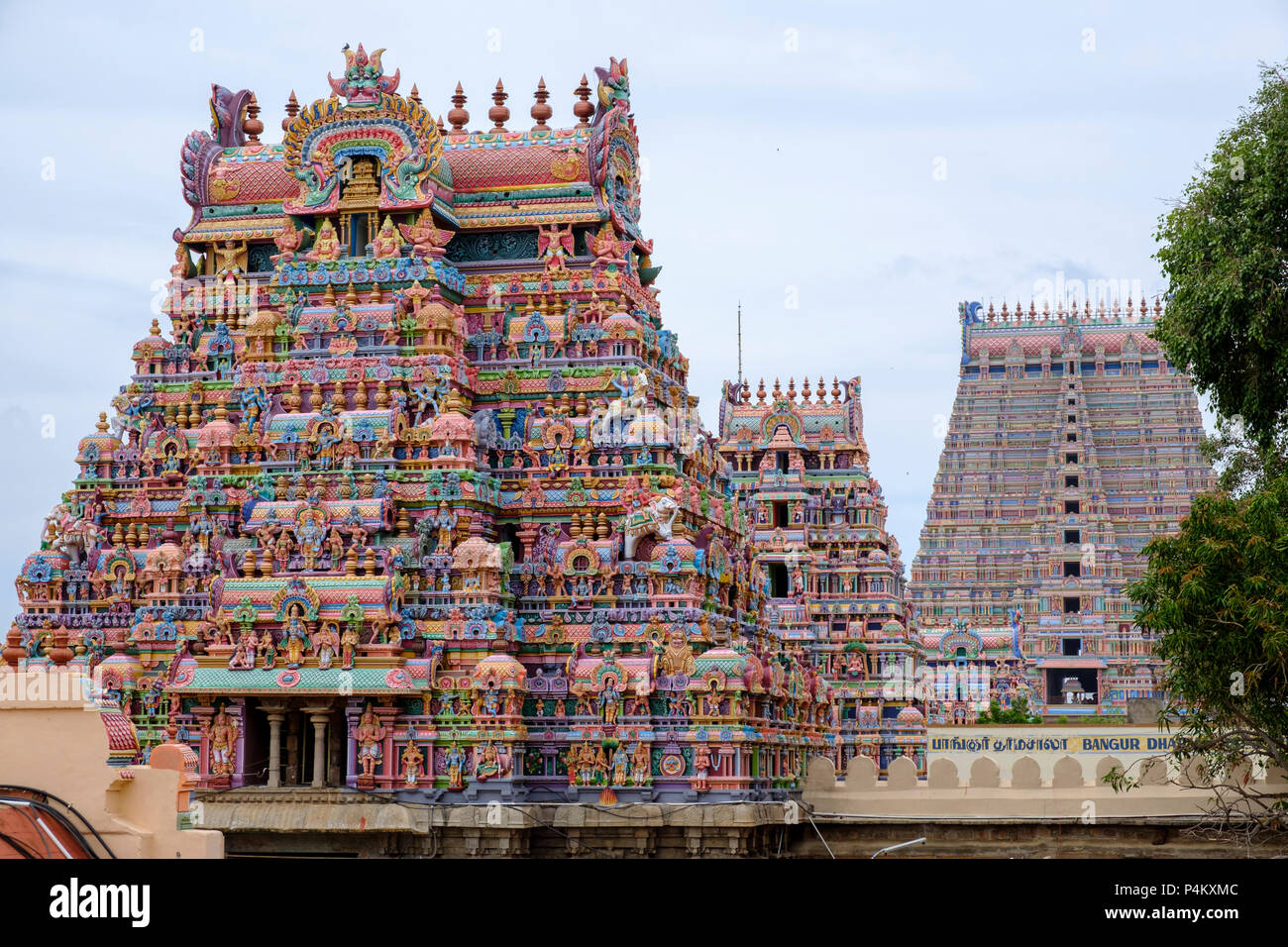 Gopurams (gate towers) at Sri Ranganathar Swamy Temple, Srirangam, Tiruchirappalli District, Tamil Nadu, India. Stock Photo