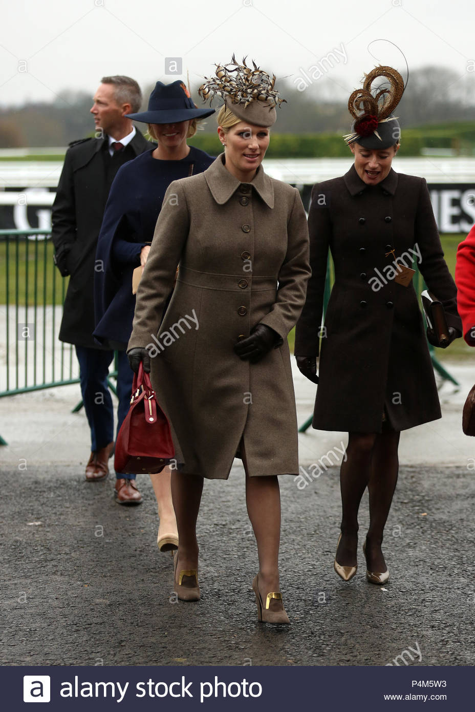 Fashion week Gold cheltenham cup day what to wear for girls Fashion week Gold cheltenham cup day what to wear for girls