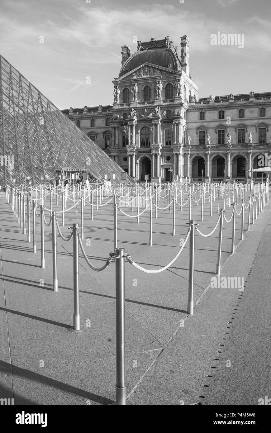 Louvre Black And White