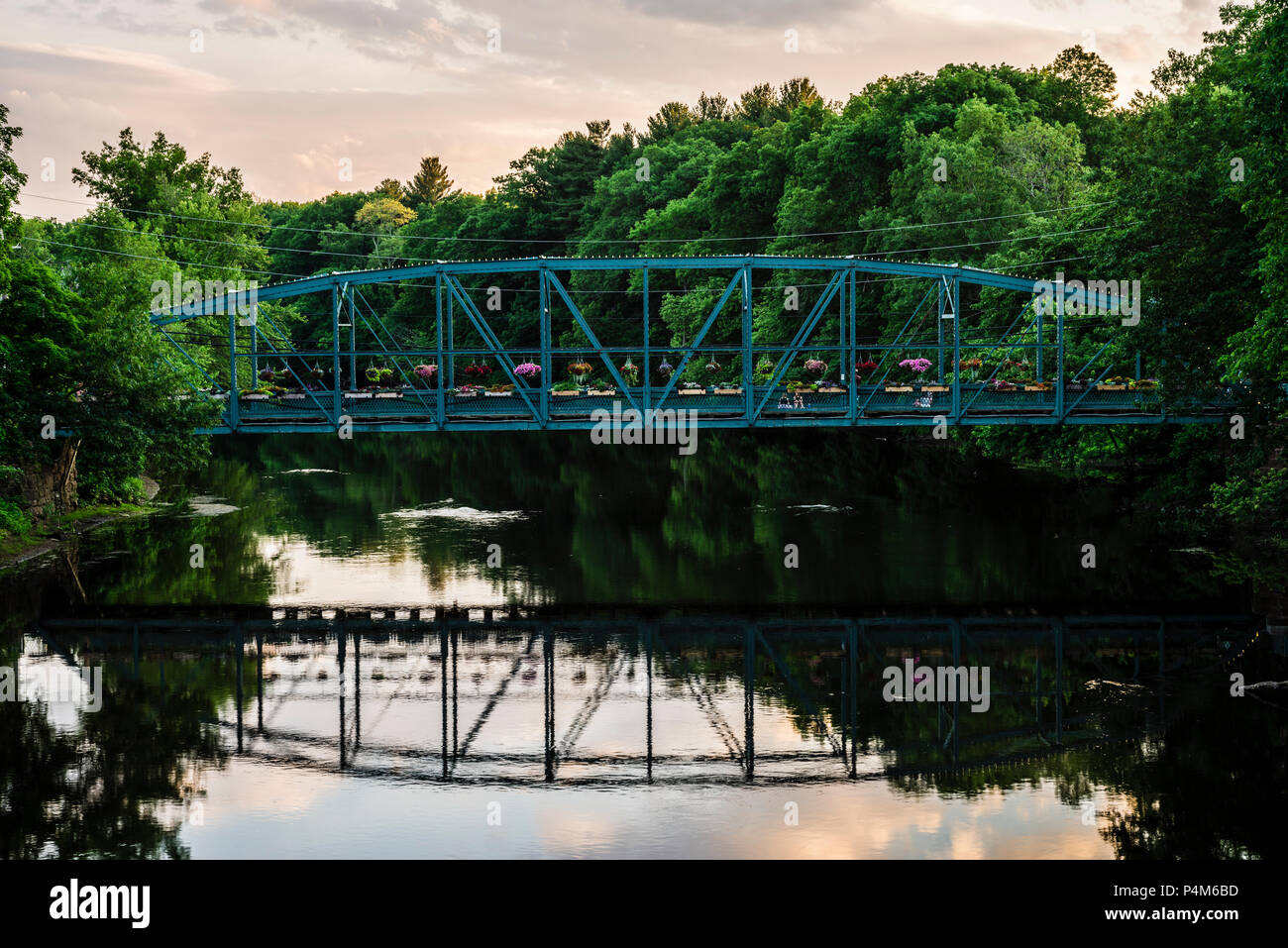 The Old Drake Hill Flower Bridge Simsbury, Connecticut, USA Stock Photo