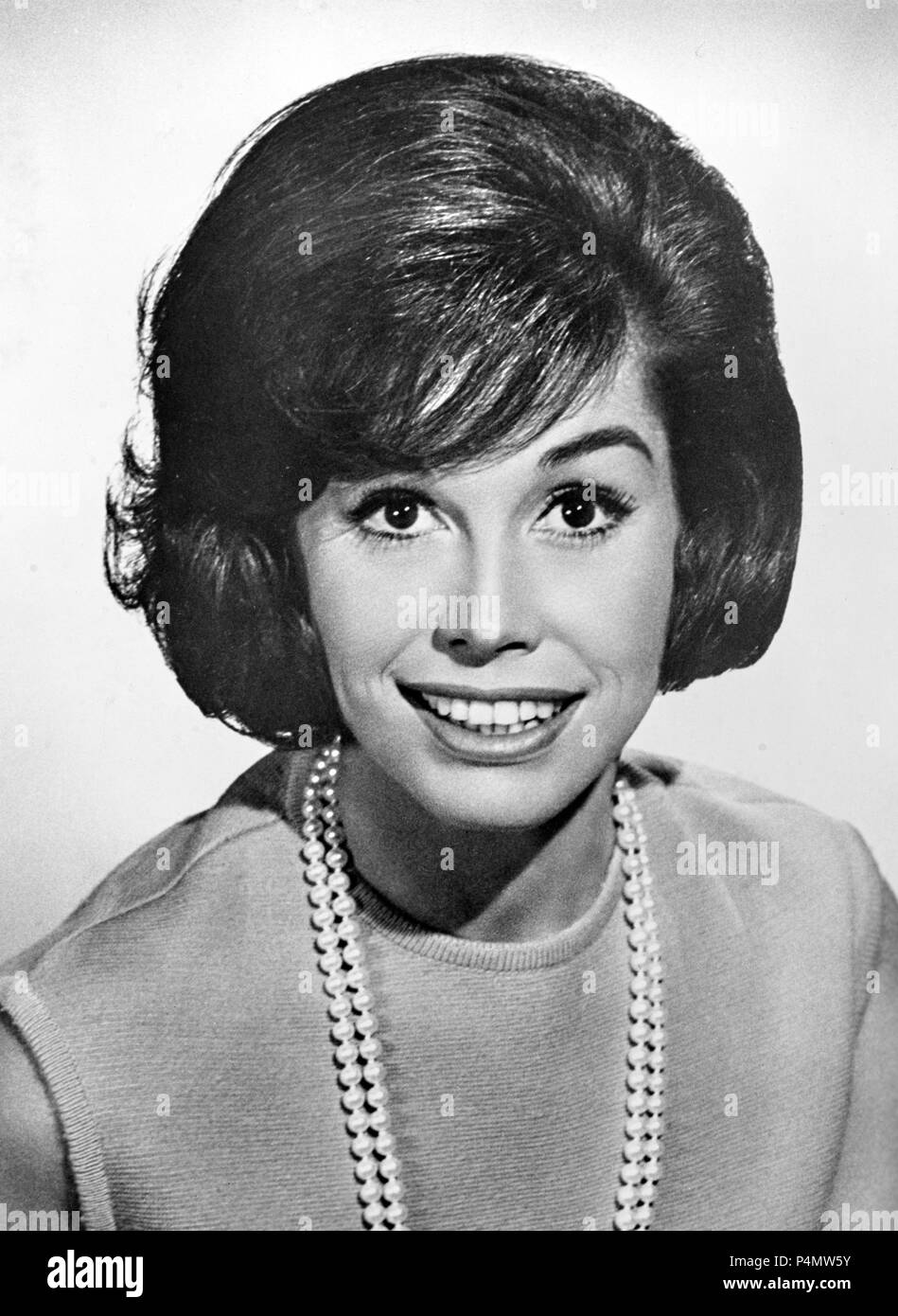 Stars: MARY TYLER MOORE Stock Photo - Alamy