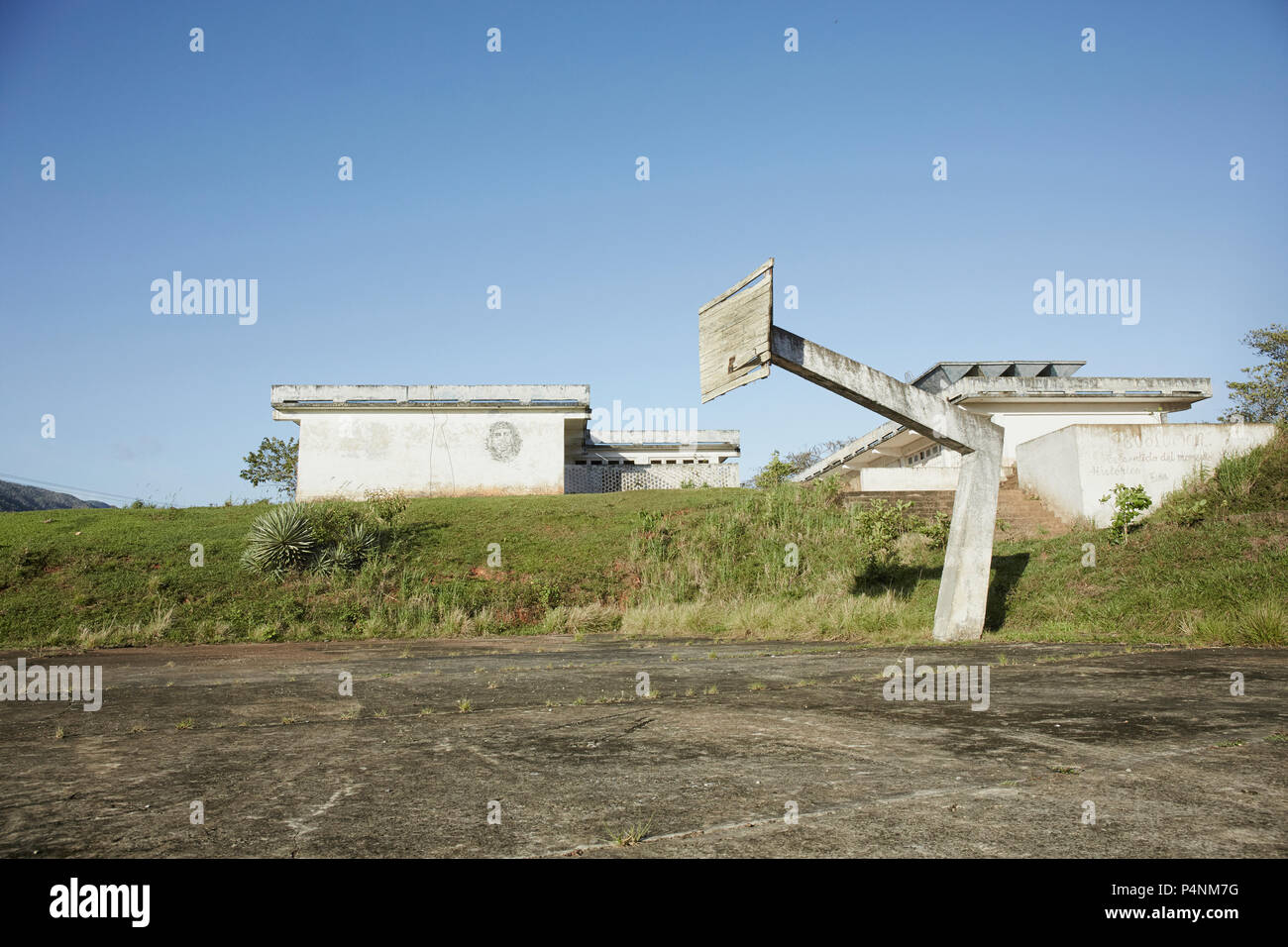 Basketball Field Rundown Rundown environment hi-res stock photography and images - Alamy