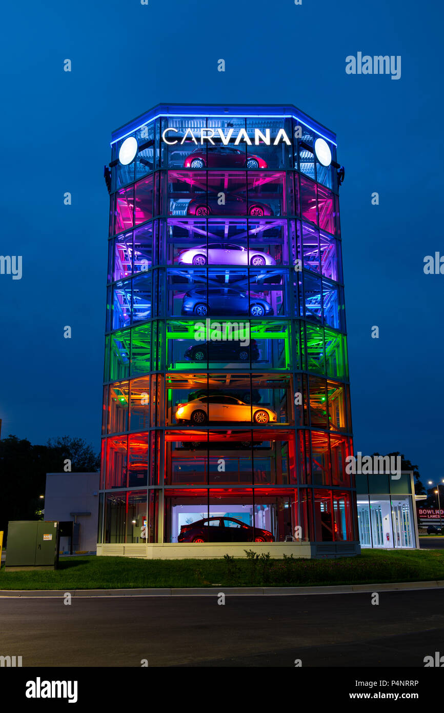 USA Gaithersburg Maryland MD Carvana Auto automobile car dealer using a vending machine concept to sell new cars Stock Photo