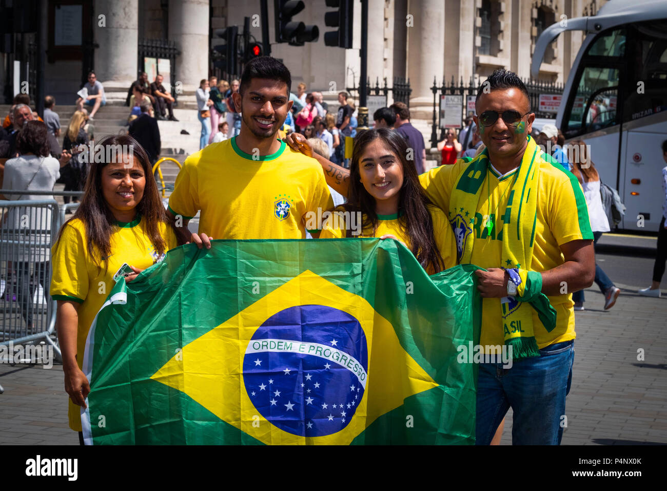 London, England. 22nd June 2018. A group of Brazilian fans meet in Trafalgar Square just before the match with Costa Rica. ©Tim Ring/Alamy Live News Stock Photo