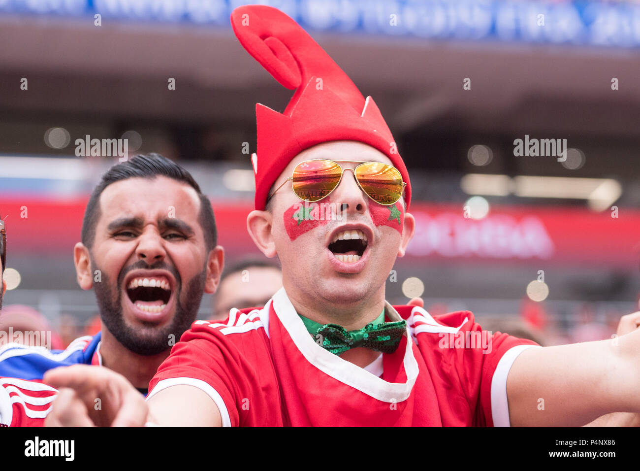 Фёдор смолов пенальти. Болельщицы на площади чм 2018. Оля пахтусова чм 2018. Чм 2018. Болельщики марокко.