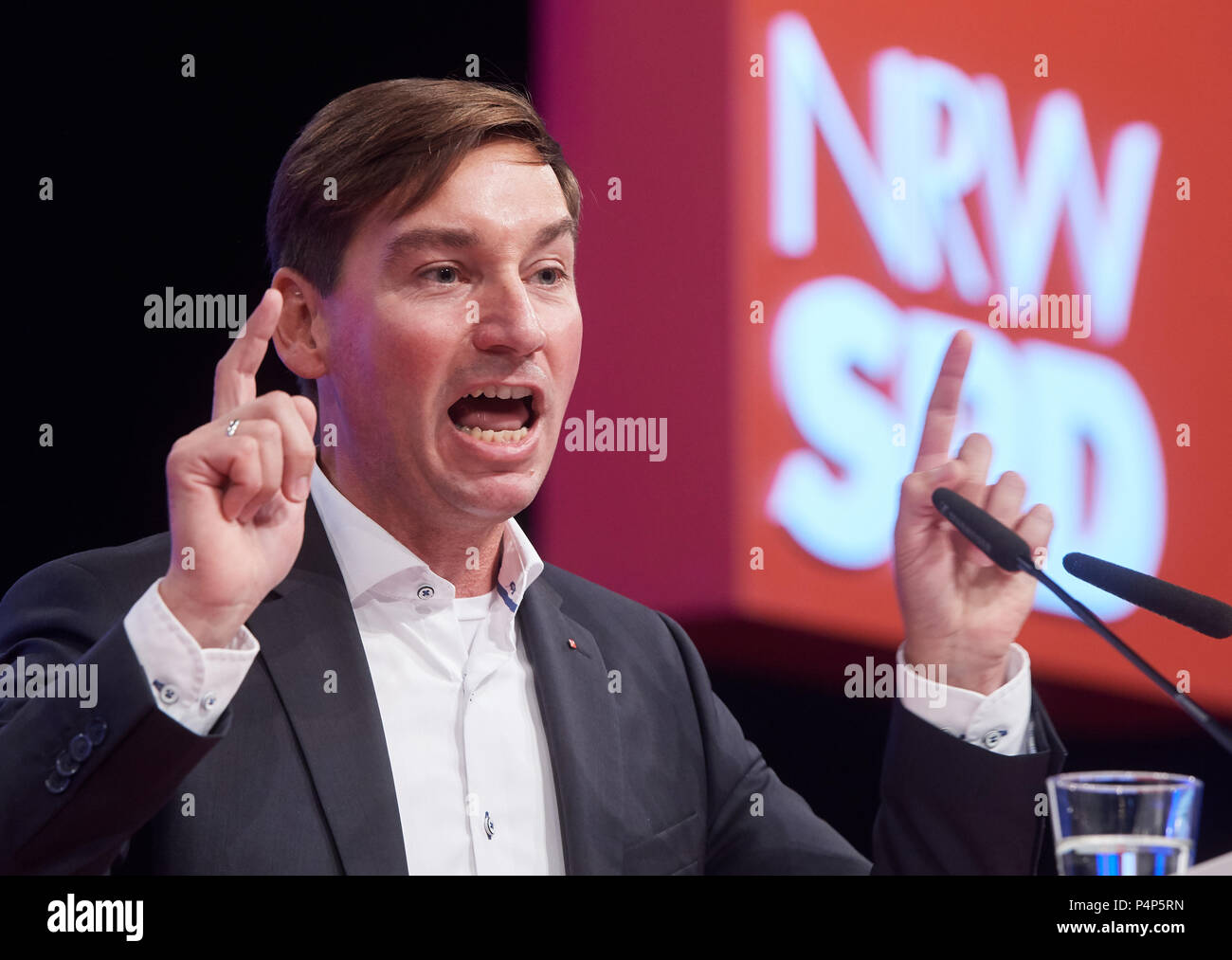 Bochum, Germany. 23rd June, 2018. The designated state chairman Sebastian Hartmann delivers a speech at the North Rhine-Westphalian state party conferen of the Social Democratic Party (SPD). A bit more than a zear after their election defeat the top of the North Rhine/Westphalian SPD reorganises itself. Credit: Bernd Thissen/dpa/Alamy Live News Stock Photo