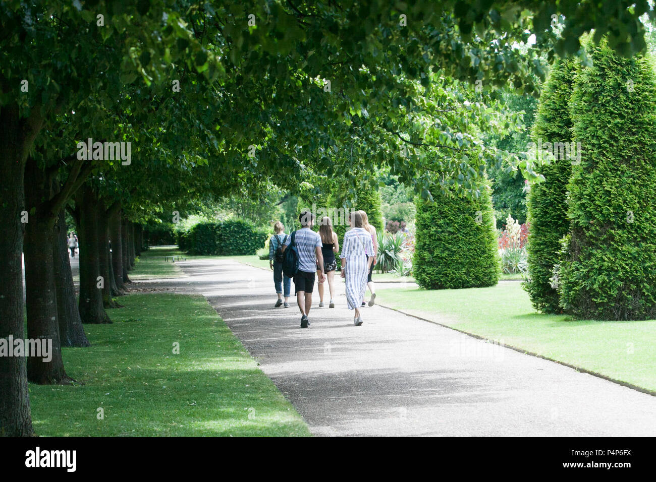 London, UK. 23rd June 2018. People enjoy the summer sunshine in Regents