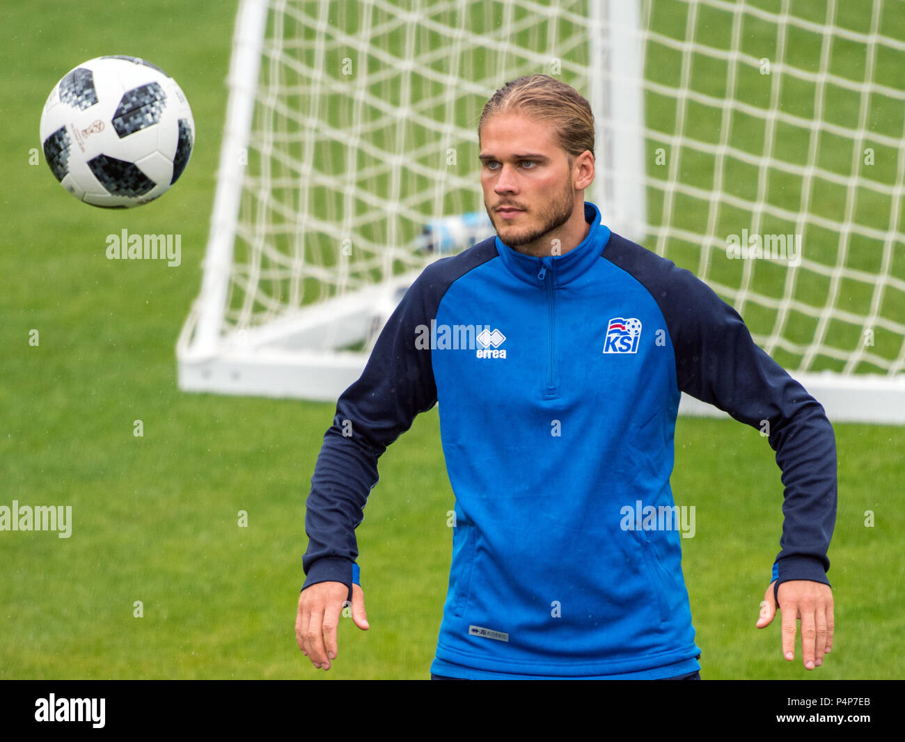 Gelendzhik, Russia. 23rd June, 2018. Soccer, FIFA World Cup, training, Iceland: Rurik Gislason in action. On Tuesday (26 June), Iceland faces Croatia in the last group stages match of the World Cup. Credit: Maximilian Haupt/dpa/Alamy Live News Stock Photo