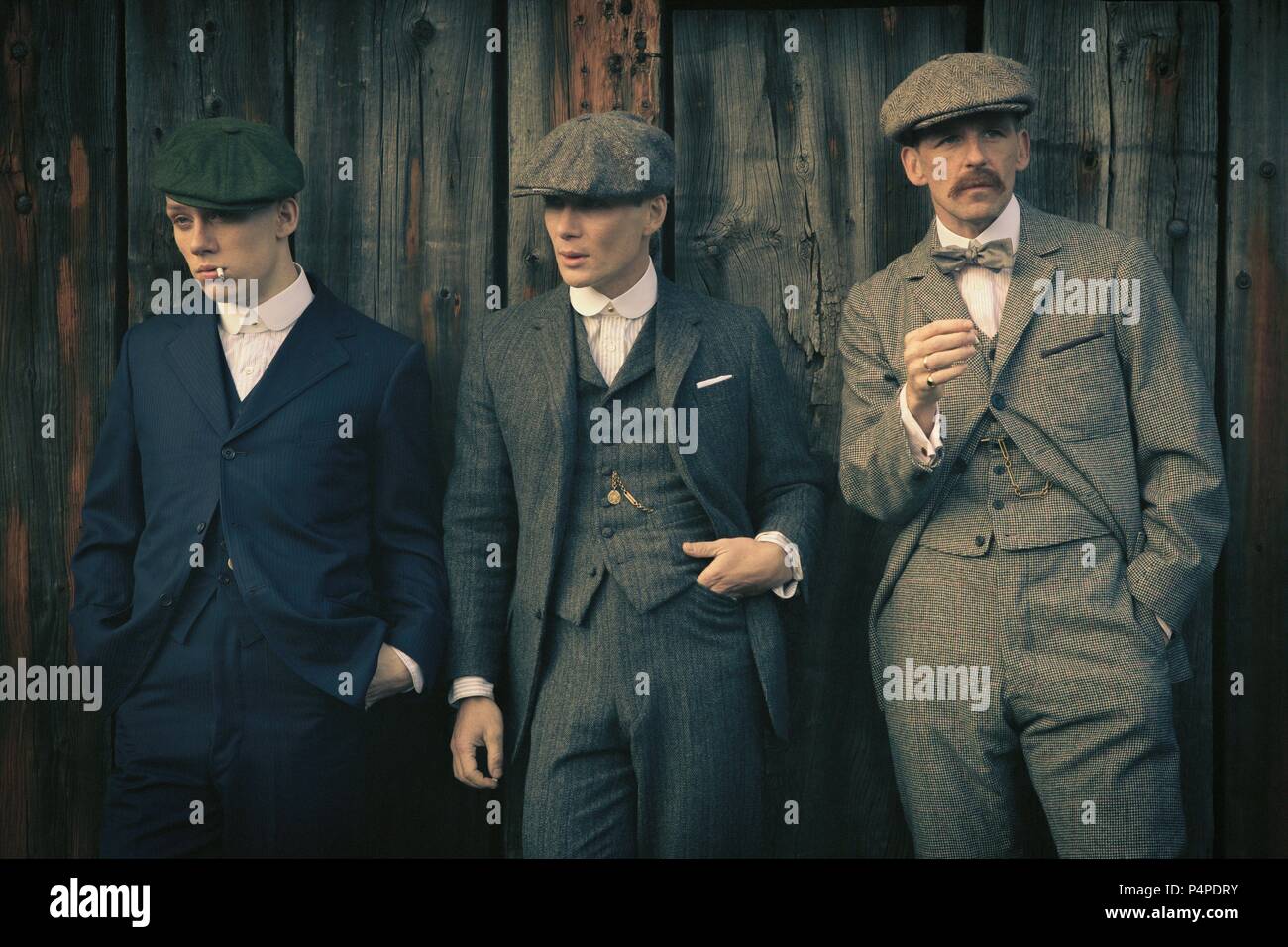 Description: Season 1.  Original Film Title: PEAKY BLINDERS.  English Title: PEAKY BLINDERS.  Film Director: STEVEN KNIGHT.  Year: 2013.  Stars: CILLIAN MURPHY; PAUL ANDERSON; JOE COLE. Credit: BRITISH BROADCASTING CORPORATION (bbc) / Album Stock Photo