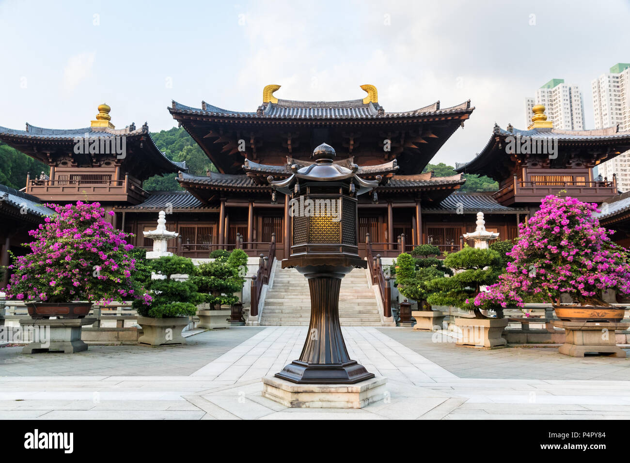 Enclosed courtyard of the Chi Lin Nunnery in Nan Lian garden, Hong Kong. Renovated in Tang Dynasty style. Stock Photo