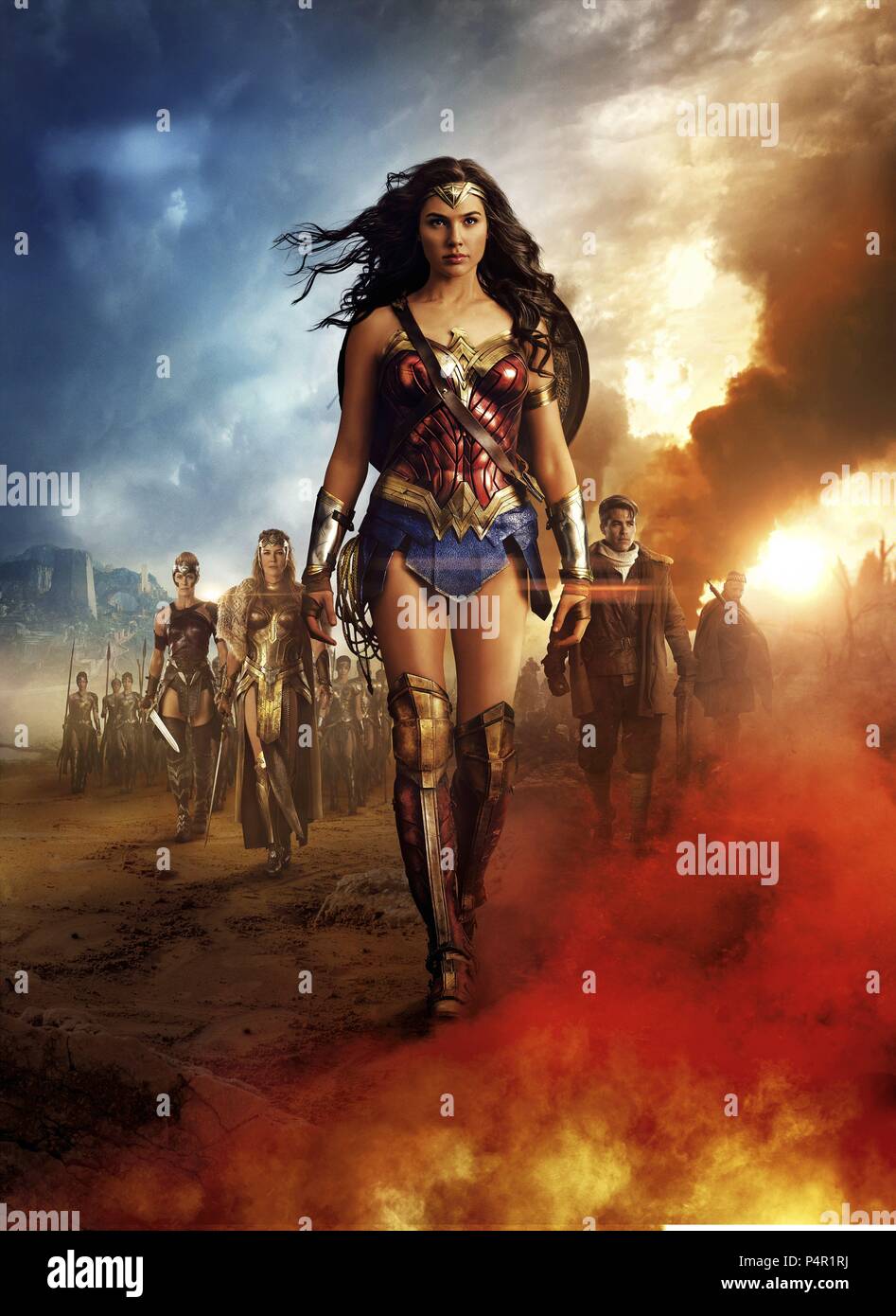 sitio asesinato El principio Original Film Title: WONDER WOMAN. English Title: WONDER WOMAN. Film  Director: PATTY JENKINS. Year: 2017. Stars: GAL GADOT. Credit: DC  ENTERTAINMENT/WARNER BROS. / Album Stock Photo - Alamy