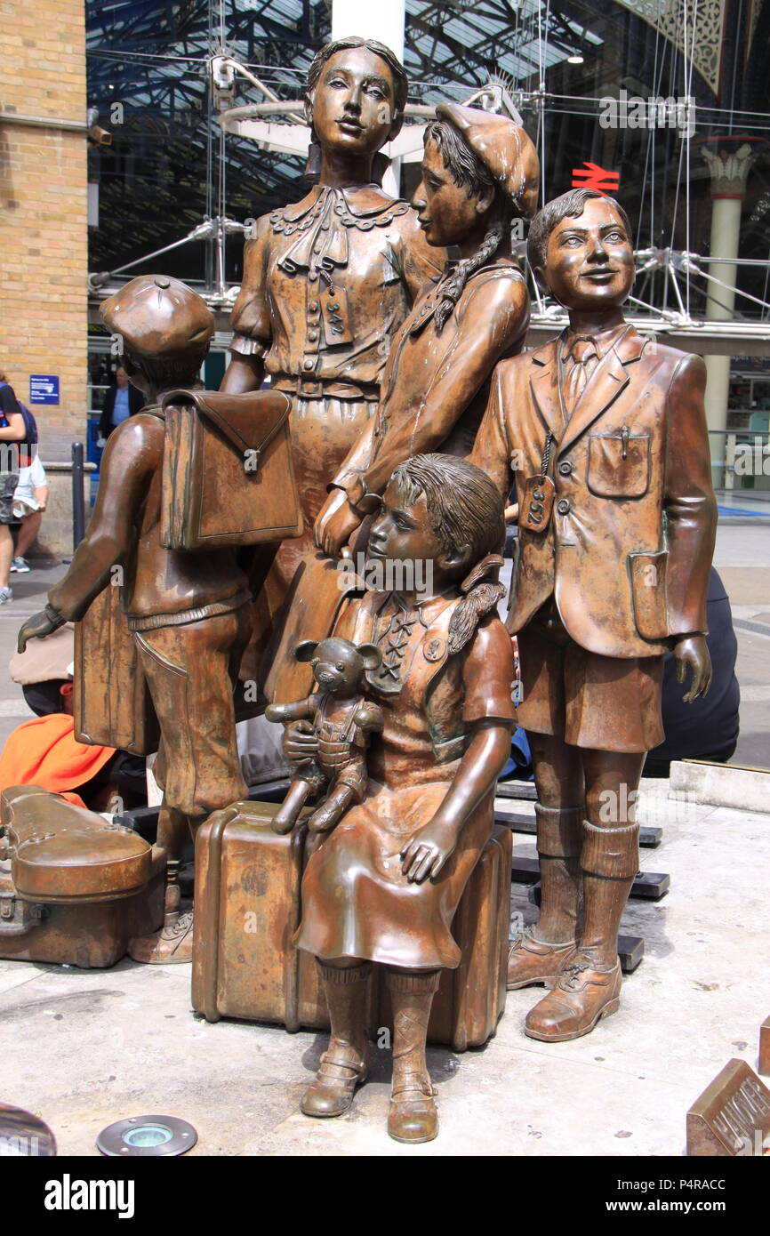 Frank Meisler's 'Kindertransport – The Arrival (2006)' stands outside Liverpool Street Train Station in central London, England, UK, PETER GRANT Stock Photo