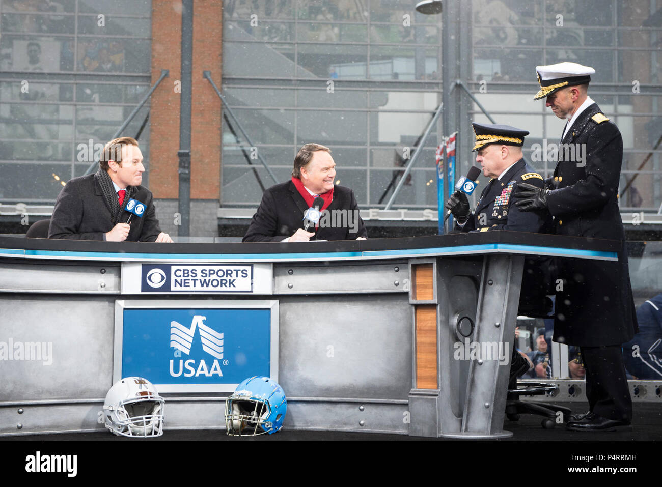 PHILADELPHIA, Pa. (Dec. 9, 2017) Chief of Naval Operations (CNO) Adm. John Richardson and Chief