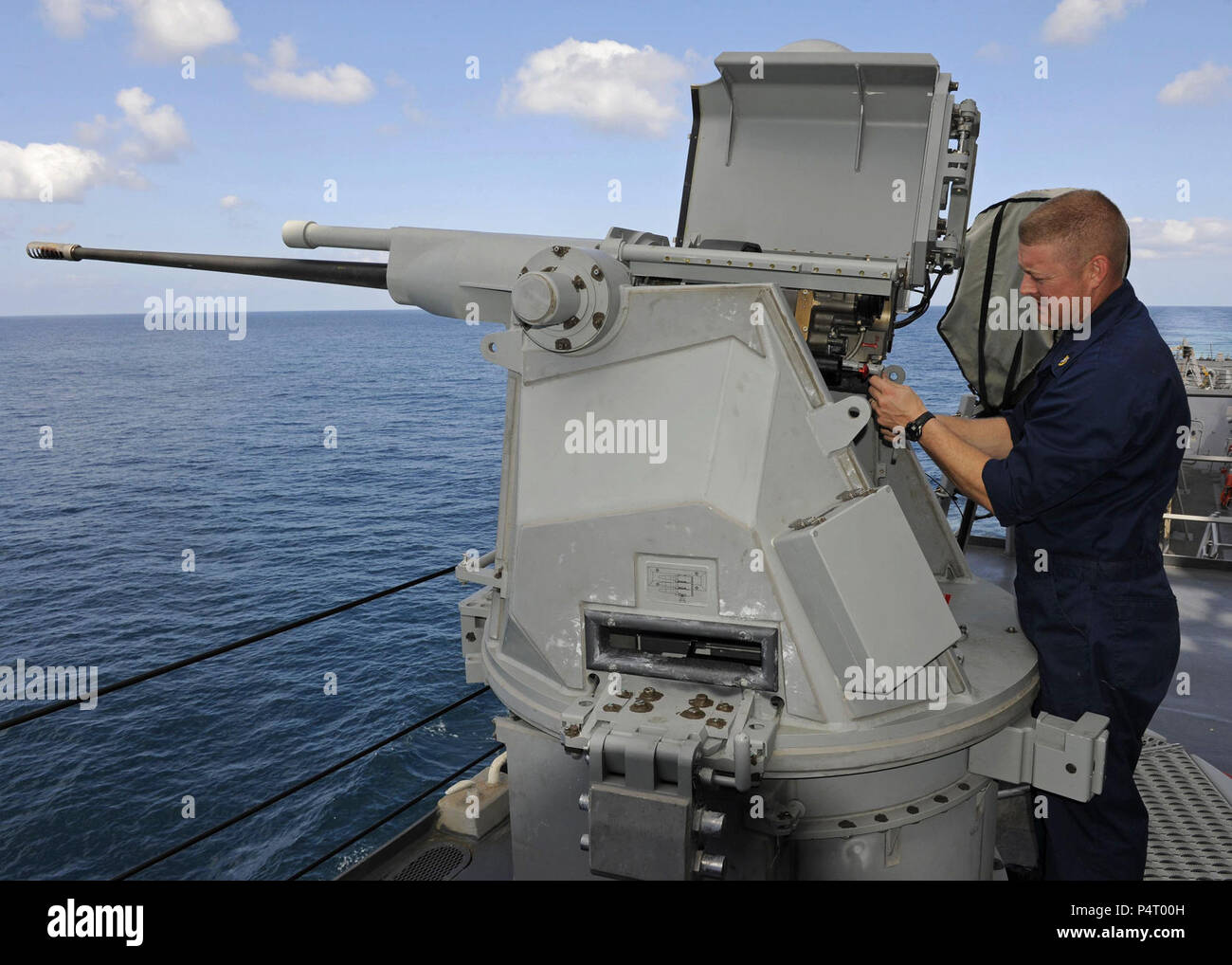 Mk 38 mod 2 machine gun hi-res stock photography and images - Alamy