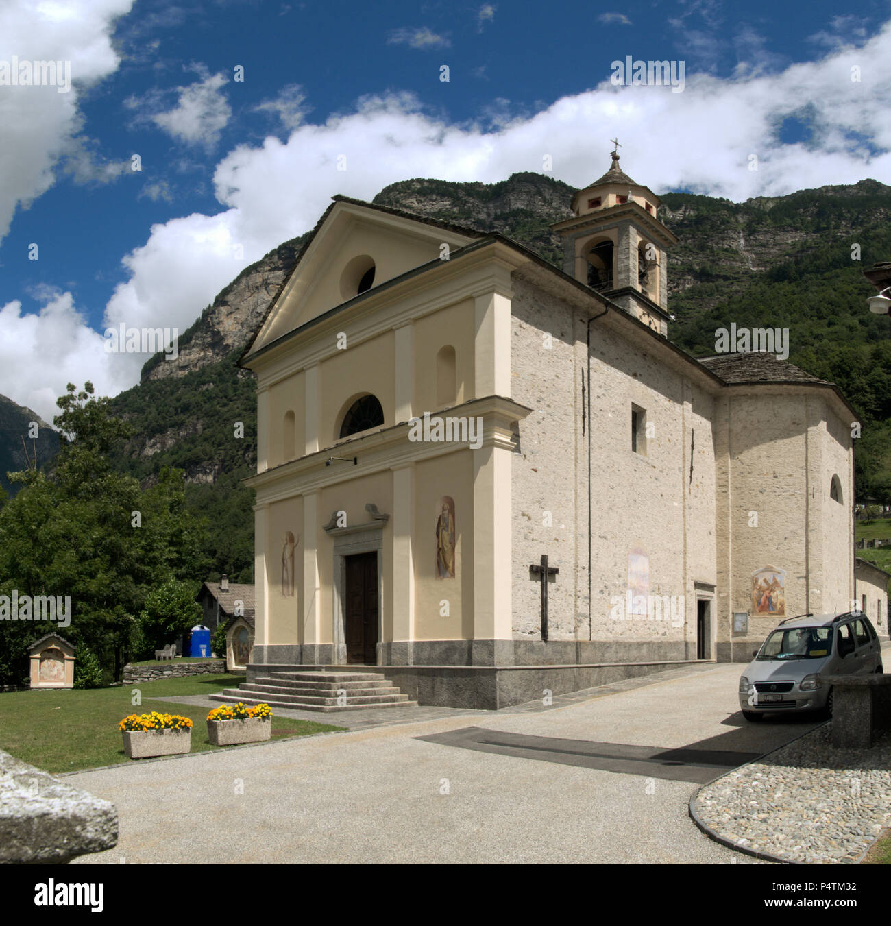 Village church in Sonogno, Valle Versasca, Italian Switzerland Stock ...