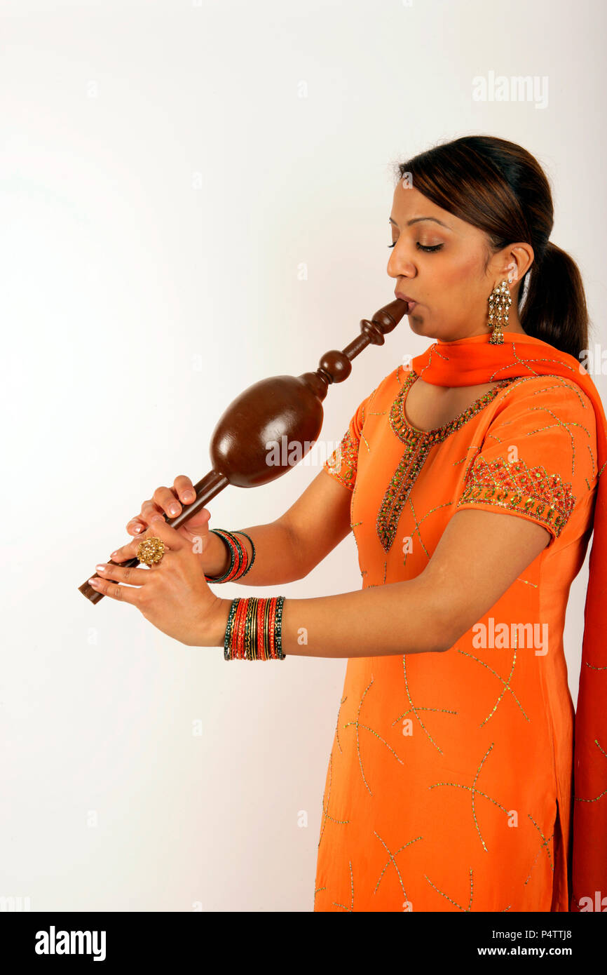 Indian Snake charmer flute Stock Photo - Alamy