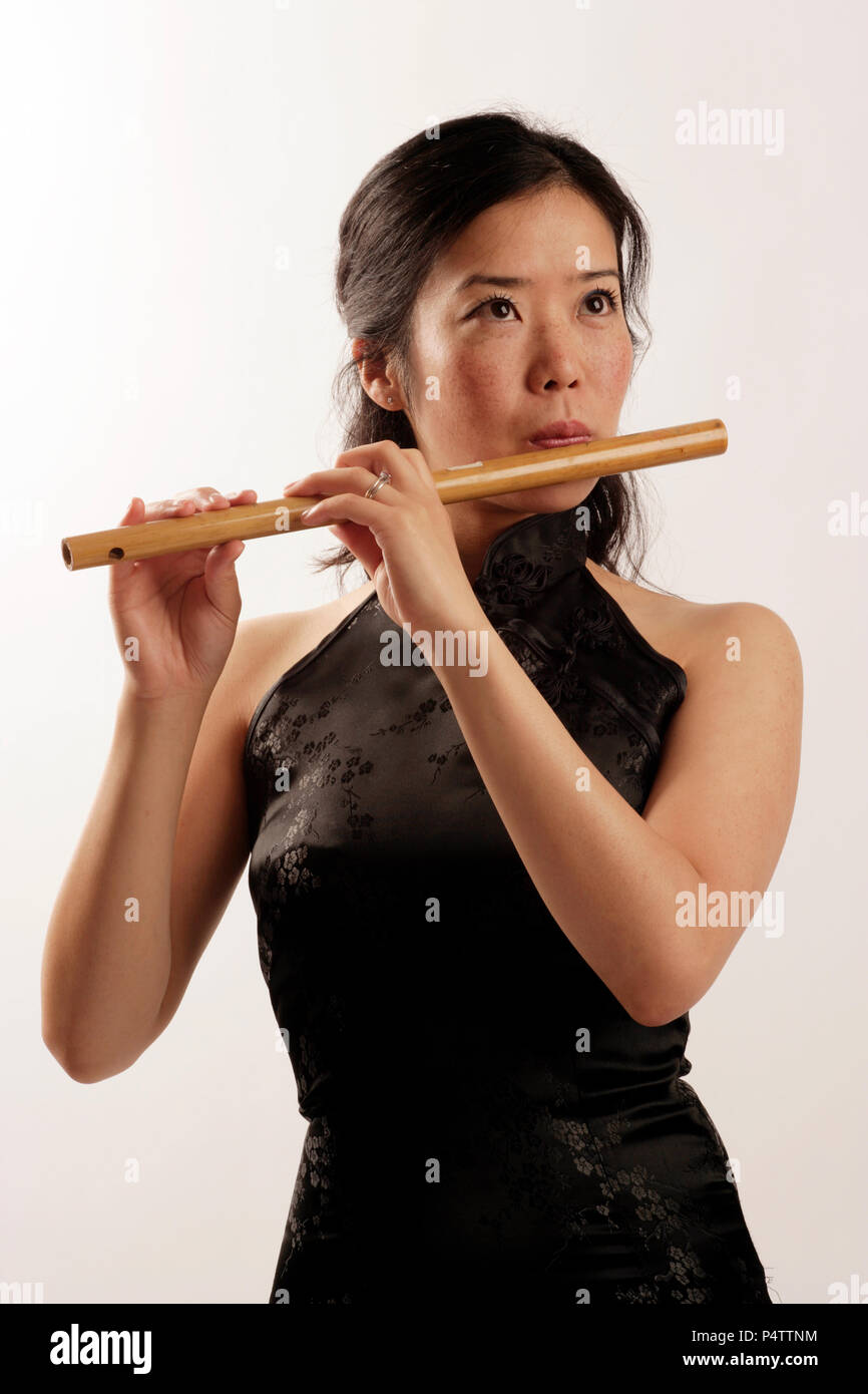 Chinese bamboo flute hires stock photography and images Alamy
