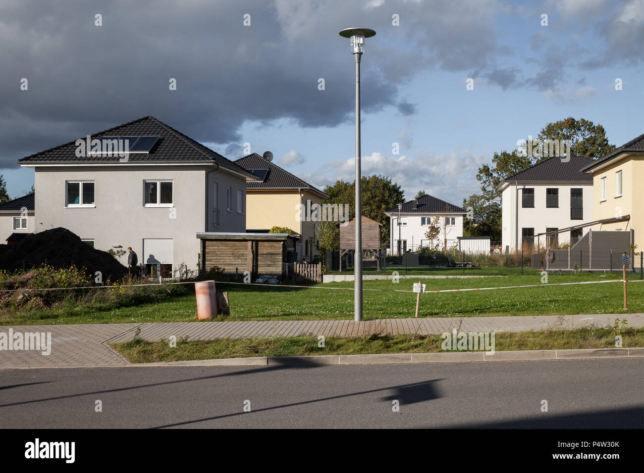 Berlin, Germany, one-family houses in the new development area Am Theodorpark in Berlin-Mahlsdorf Stock Photo