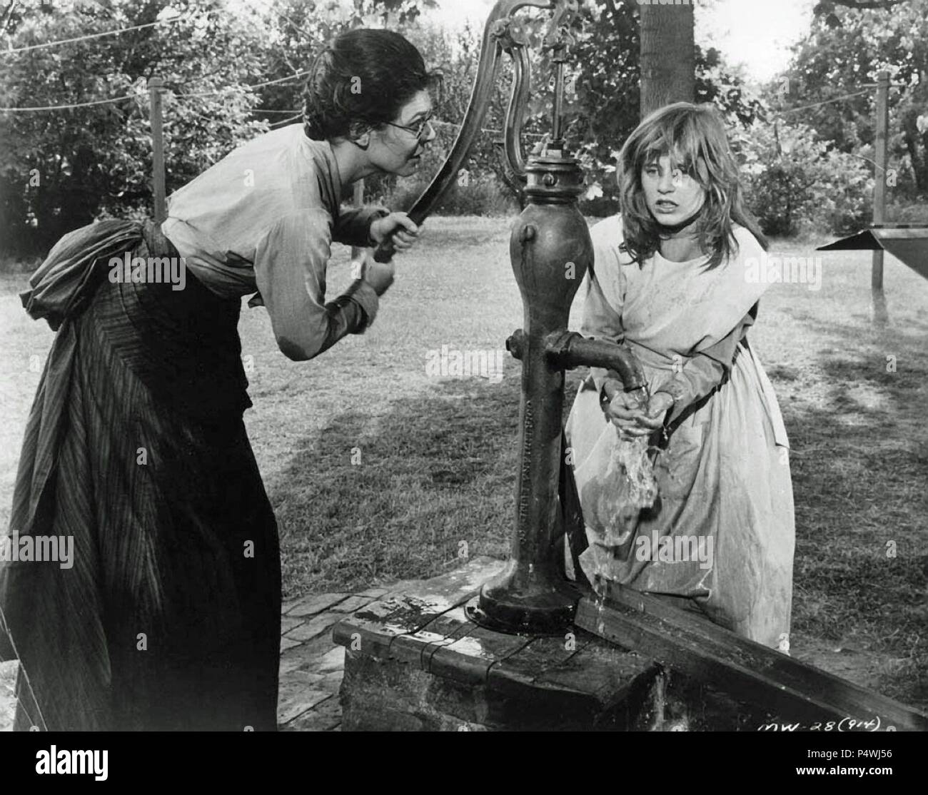 The miracle worker 1962 patty duke hi-res stock photography and images ...