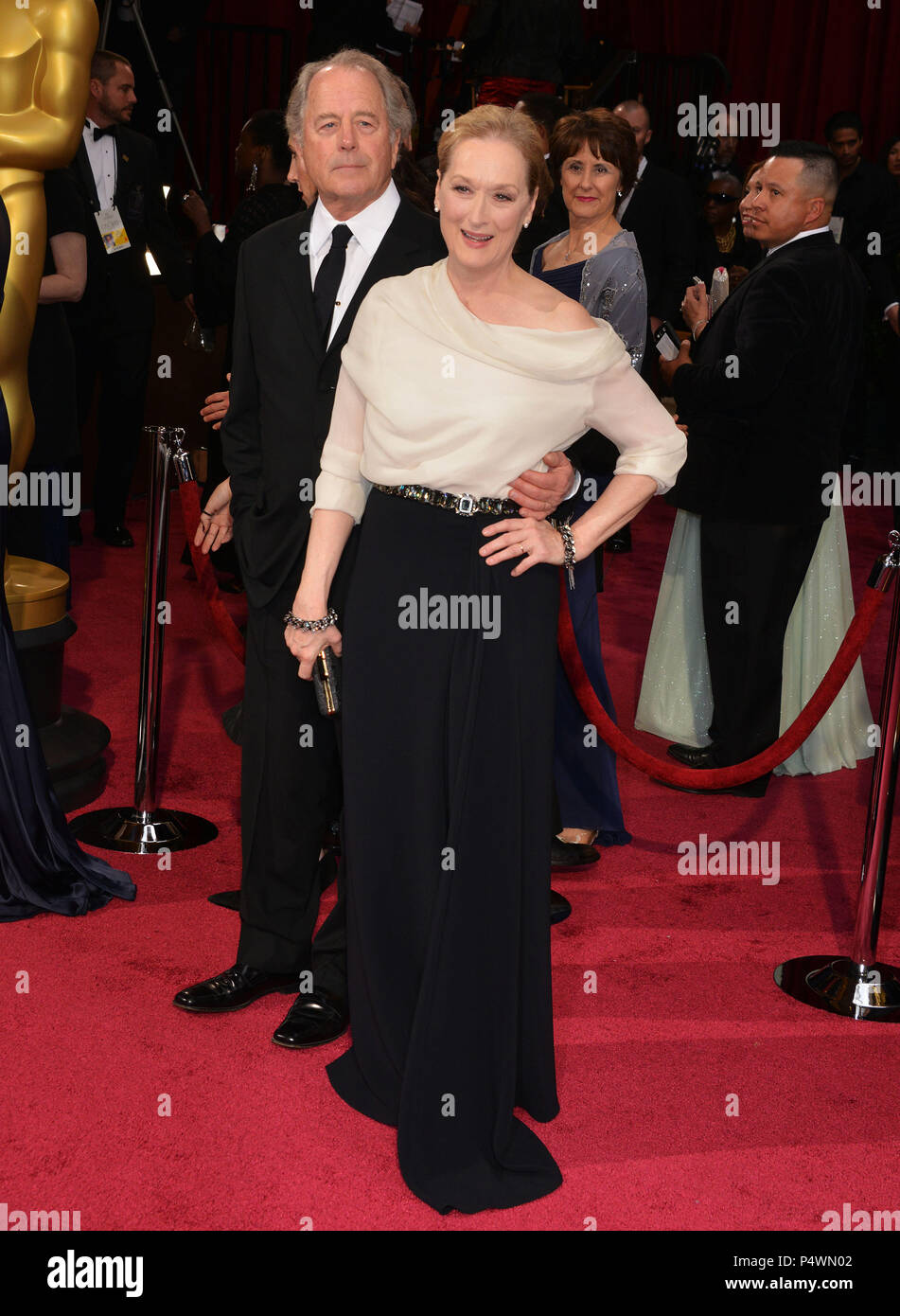 Meryl Streep And Husband 578 Arriving At The 86th Oscars 14 At The Dolby Theatre In Los Angeles Meryl Streep And Husband 578 Red Carpet Event Vertical Usa Film Industry Celebrities Photography