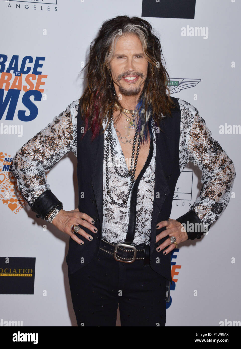 A _steven tyler 142 red carpet event hi-res stock photography and ...