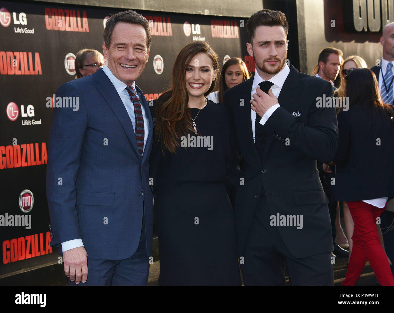 elizabeth olsen and aaron taylor johnson godzilla