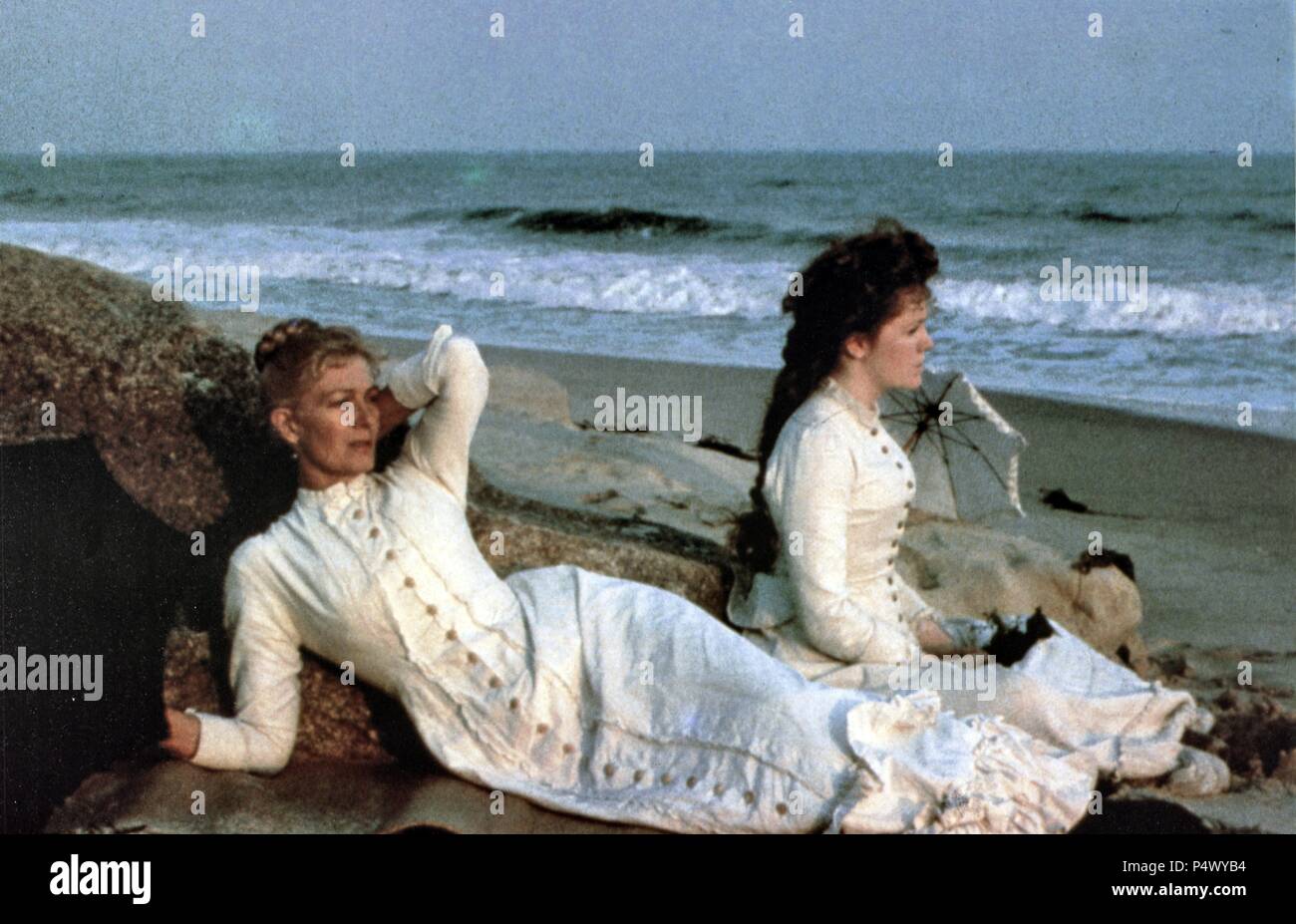 Original Film Title: THE BOSTONIANS.  English Title: THE BOSTONIANS.  Film Director: JAMES IVORY.  Year: 1984.  Stars: VANESSA REDGRAVE; MADELEINE POTTER. Credit: MERCHANT IVORY / Album Stock Photo