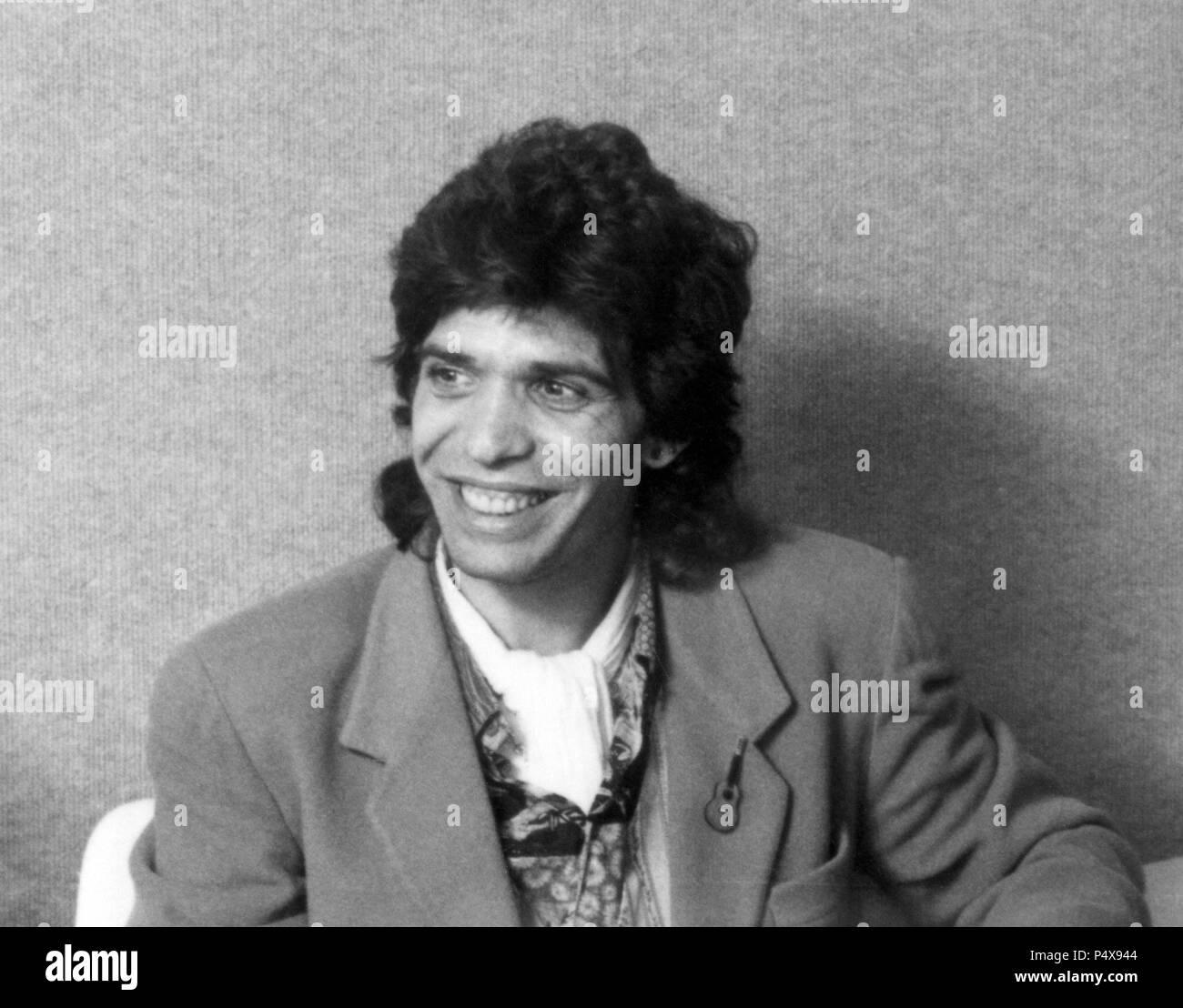 Camarón de la Isla durante la grabación del disco 'Soy gitano' del año 1989  Stock Photo - Alamy