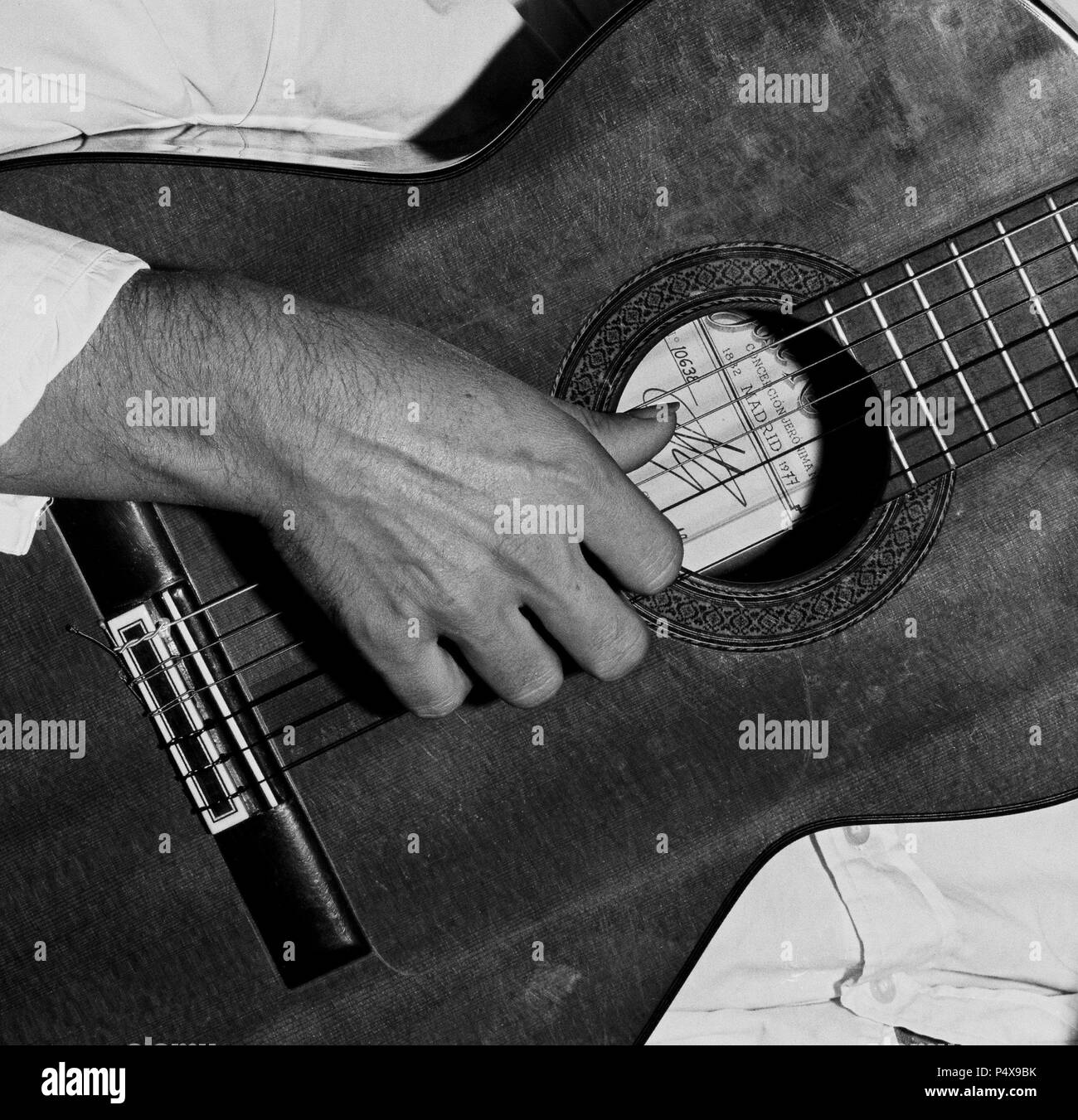 El guitarrista Paco de Lucía en el año 1976 Stock Photo - Alamy