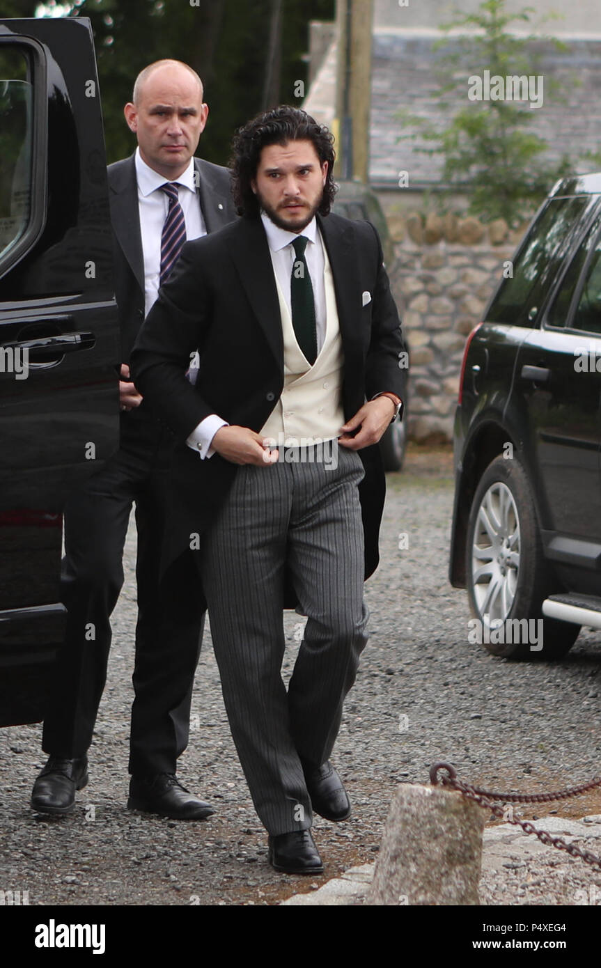 Wedding and leslie kit rose harington