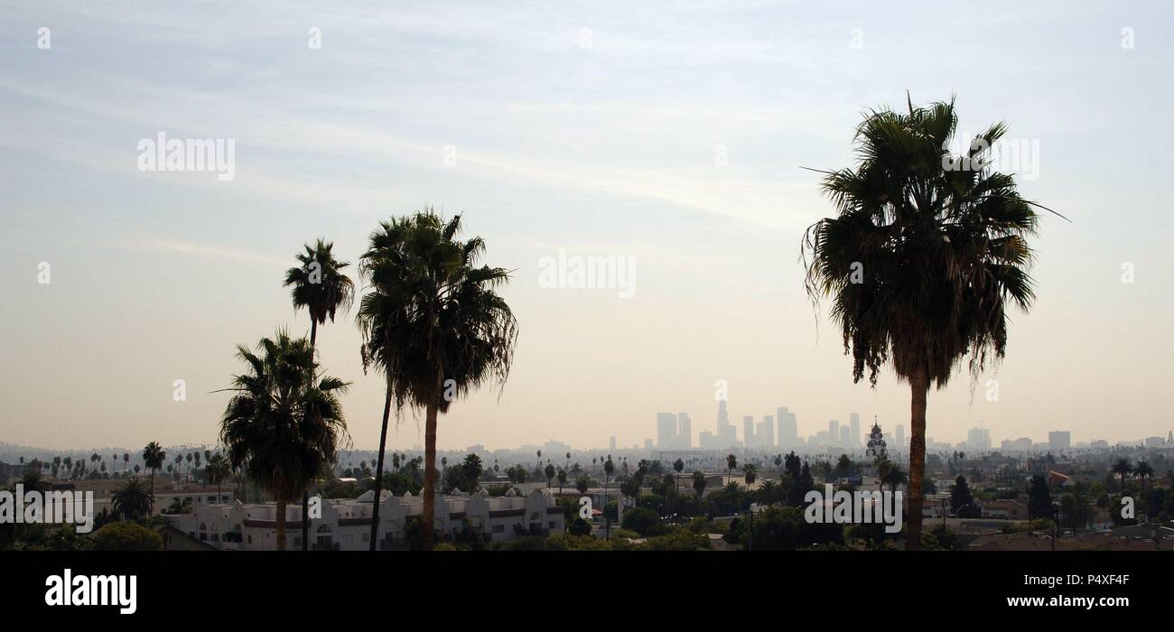 Panorámica del centros de la ciudad, al ATARDECER, desde Hollywood. Los Angeles. Estado de California. Estados Unidos. Stock Photo