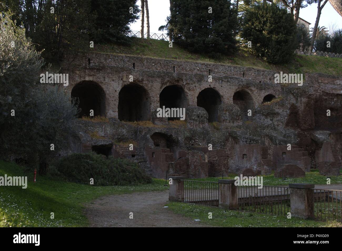Ancient rome ruins remain remains hi-res stock photography and images ...