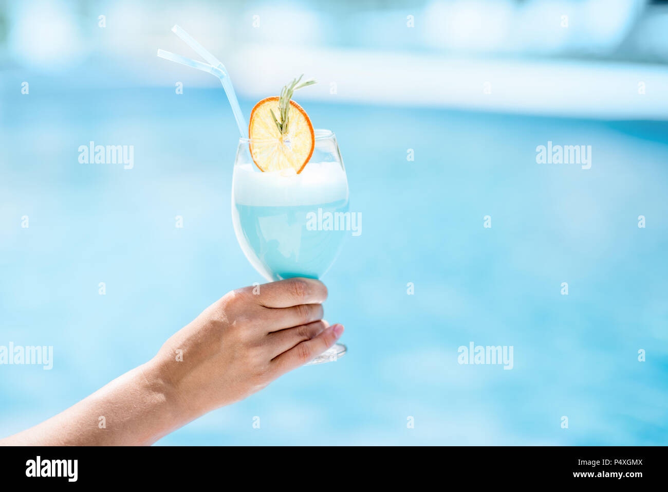 Tropical cocktail glass hi-res stock photography and images - Alamy