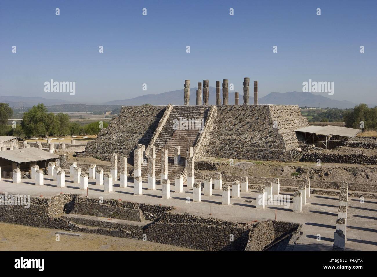 Tlahuizcalpantecuhtli High Resolution Stock Photography And Images Alamy In aztec religion, tlahuizcalpantecuhtli is the god of the planet venus, the morning star. https www alamy com arte precolombino tolteca mexico zona arqueologica de tula tollan xicocotitlan antigua capital del estado tolteca vista del palacio quemado edificio c y tras l el templo de tlahuizcalpantecuhtli piramide b en el que se encuentran los llamados atlantes de tula estado hidalgo image209568686 html