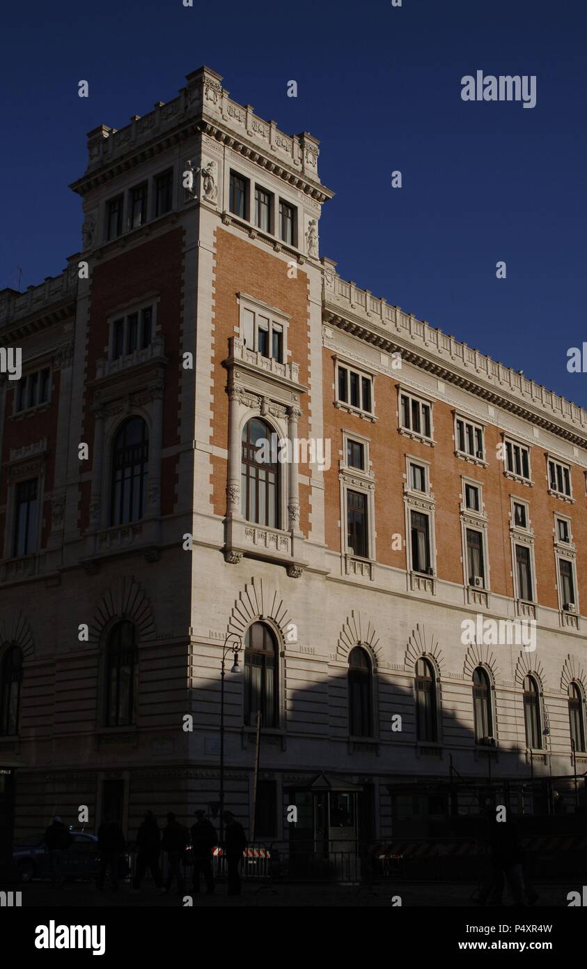 Italy. Rome. Italian Chamber of Deputies. Located at the Montecitorio Palace, started by Gian Lorenzo Bernini (1598-1680) and continued by Carlo Fontana (1634-1714) and Ernesto Basile (1857-1932). Exterior. Stock Photo