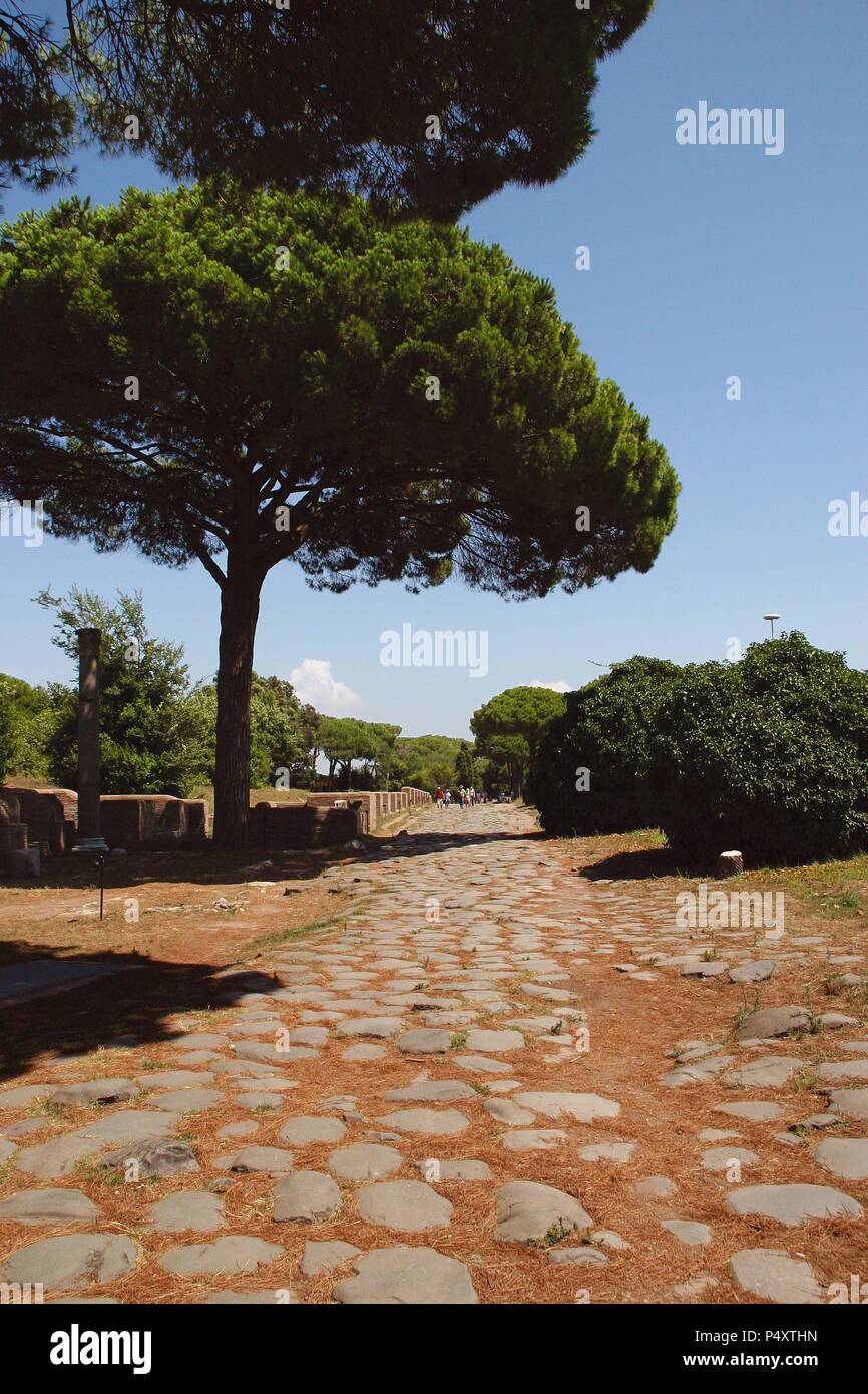 Ostia Antica. The 'Decumanus Maximus'. Detail of the paving on a roman road. Italy. Stock Photo