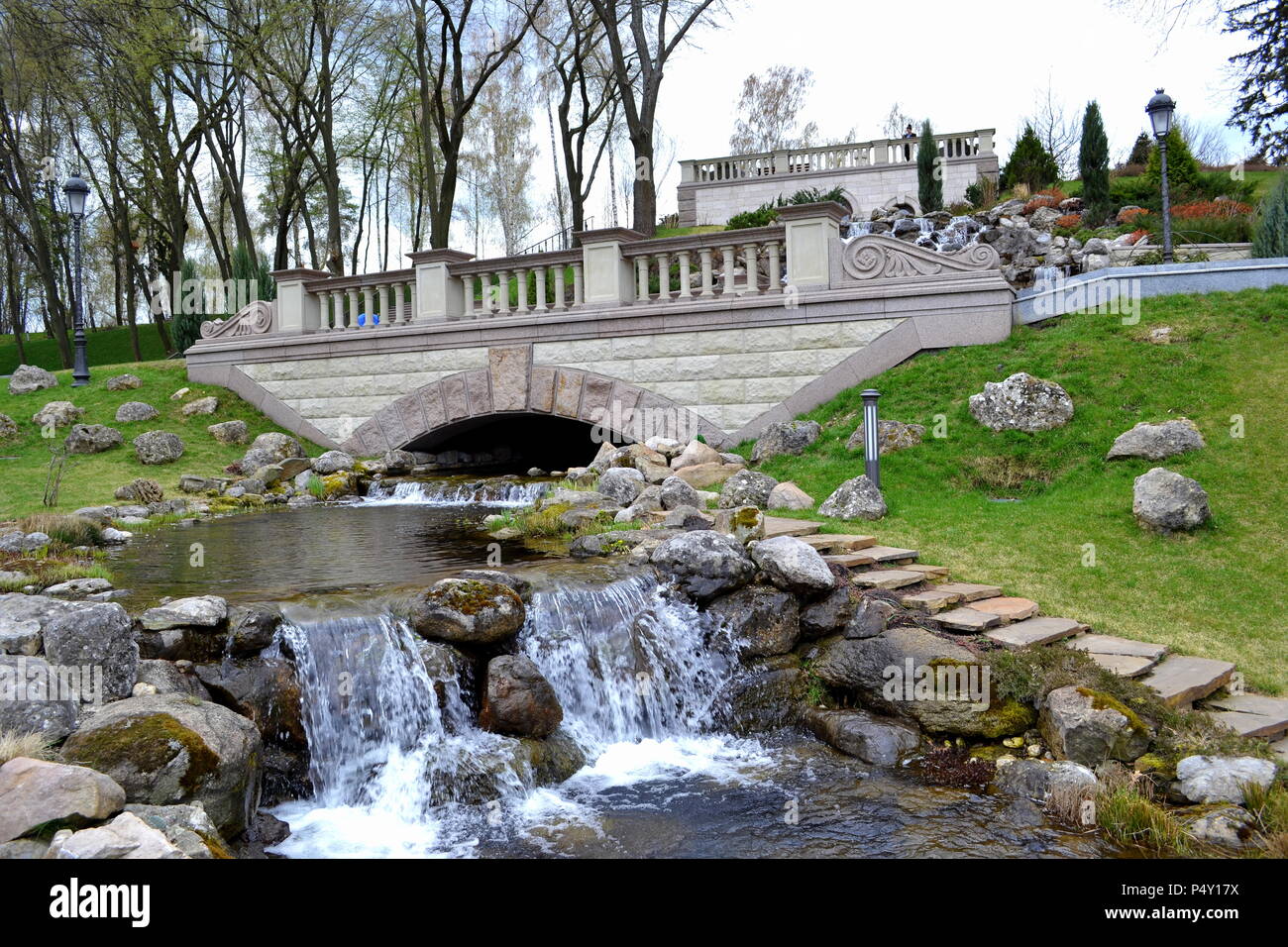 Waterfall in the city hi-res stock photography and images - Alamy