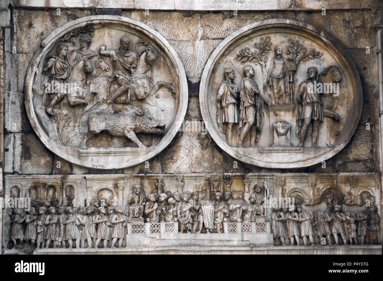 Roman Art. Arch of Constantine. Triumphal arch erected in the 4th century (315) by the Senate in honor of the Emperor Constantine after his victory over Maxentius at the Battle of Milvian Bridge (312). Relief. Rome. Italy. Stock Photo