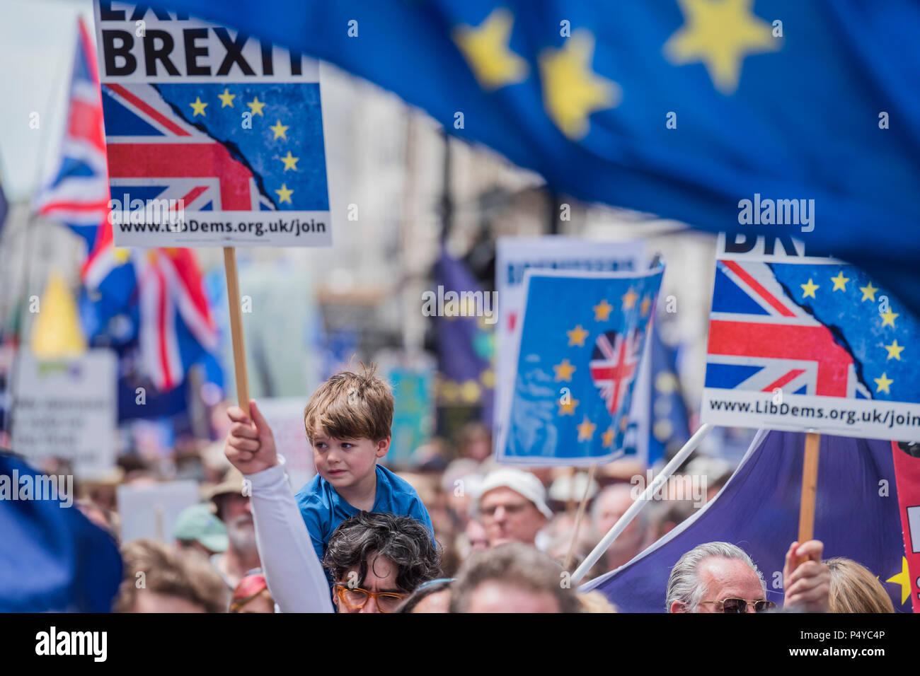 London, UK. 23rd June 2018. People’s March for a People’s Vote on the final Brexit deal.  Timed to coincide with the second anniversary of the 2016 referendum it is organised by anti Brexit, pro EU campaigners. Credit: Guy Bell/Alamy Live News Stock Photo