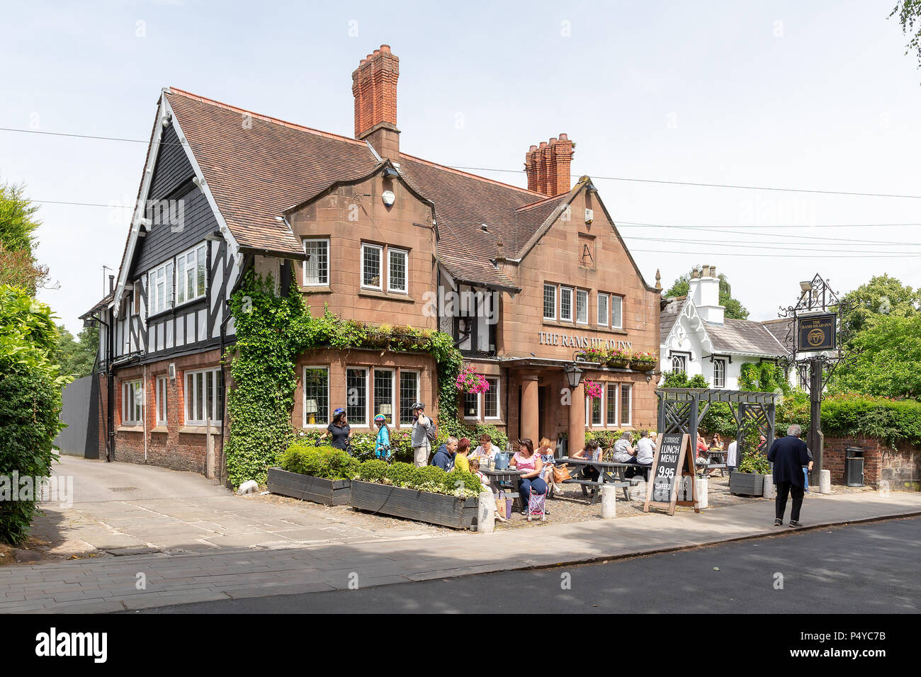 Cheshire, UK. 23rd June 2018. 23 June 2018 - The weather was hot and sunny for Grappenhall Walking Day, Cheshire, England, UK Credit: John Hopkins/Alamy Live News Stock Photo